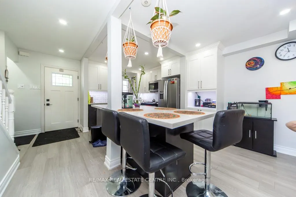 Photo 15 of 12 Greenhills Square, Brampton, Northgate — HOMEH