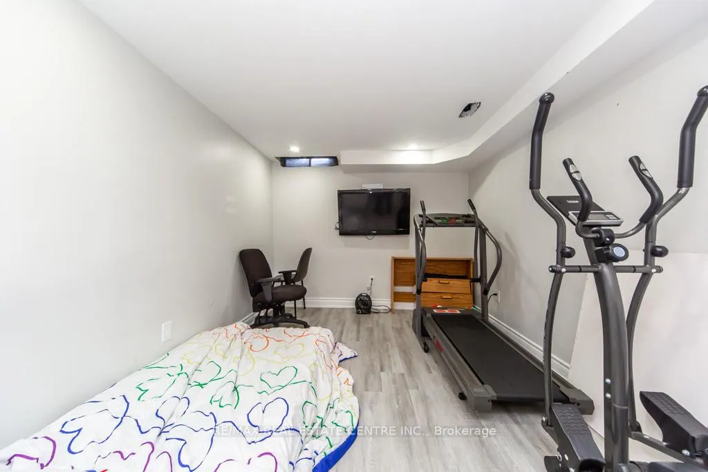 Photo 31 of 12 Greenhills Square, Brampton, Northgate — HOMEH