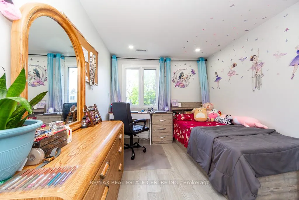 Photo 43 of 12 Greenhills Square, Brampton, Northgate — HOMEH