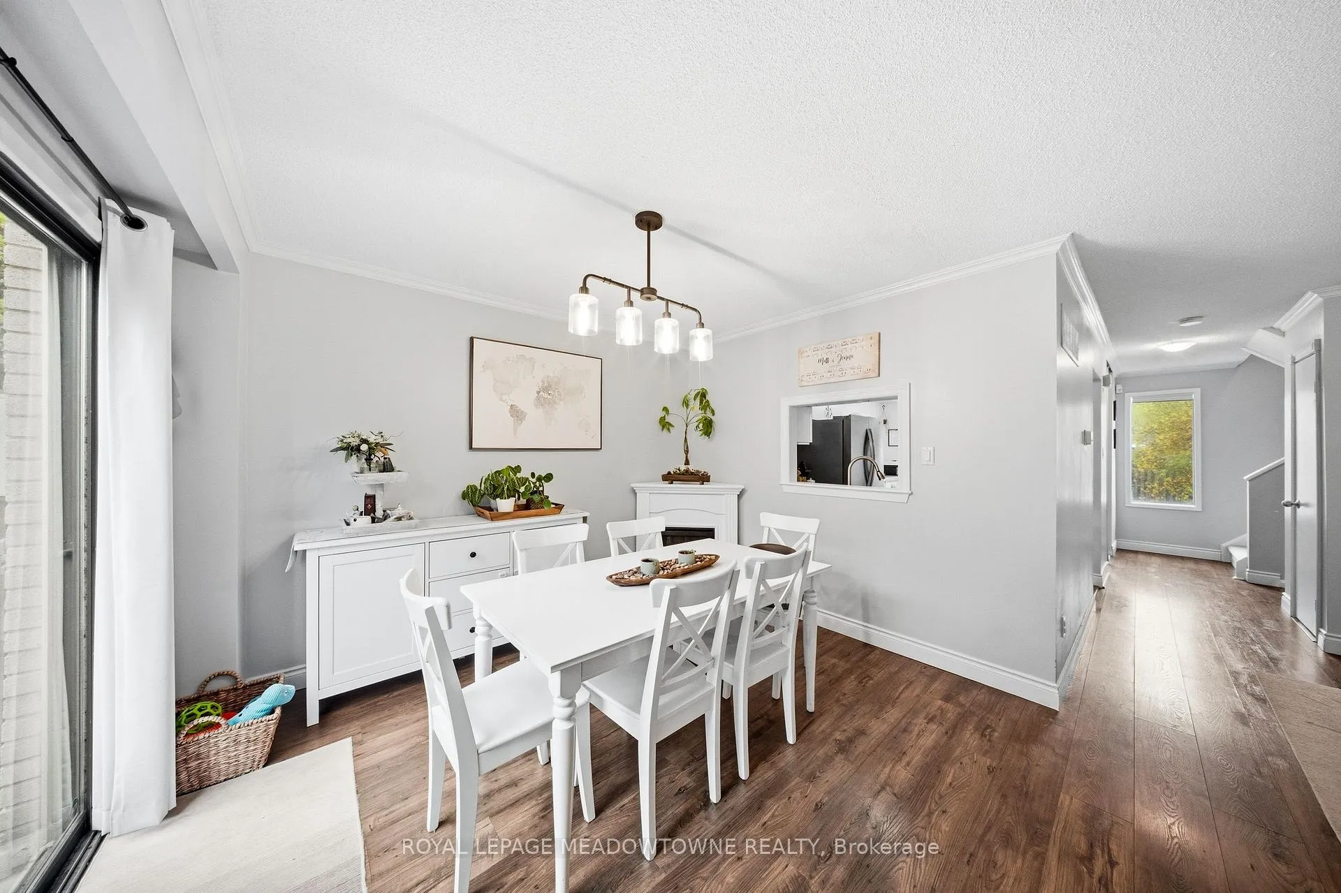 Photo 11 of 8 Lynden Circle, Halton Hills, Georgetown — HOMEH
