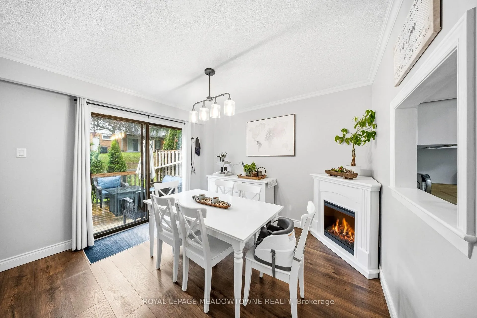 Photo 12 of 8 Lynden Circle, Halton Hills, Georgetown — HOMEH