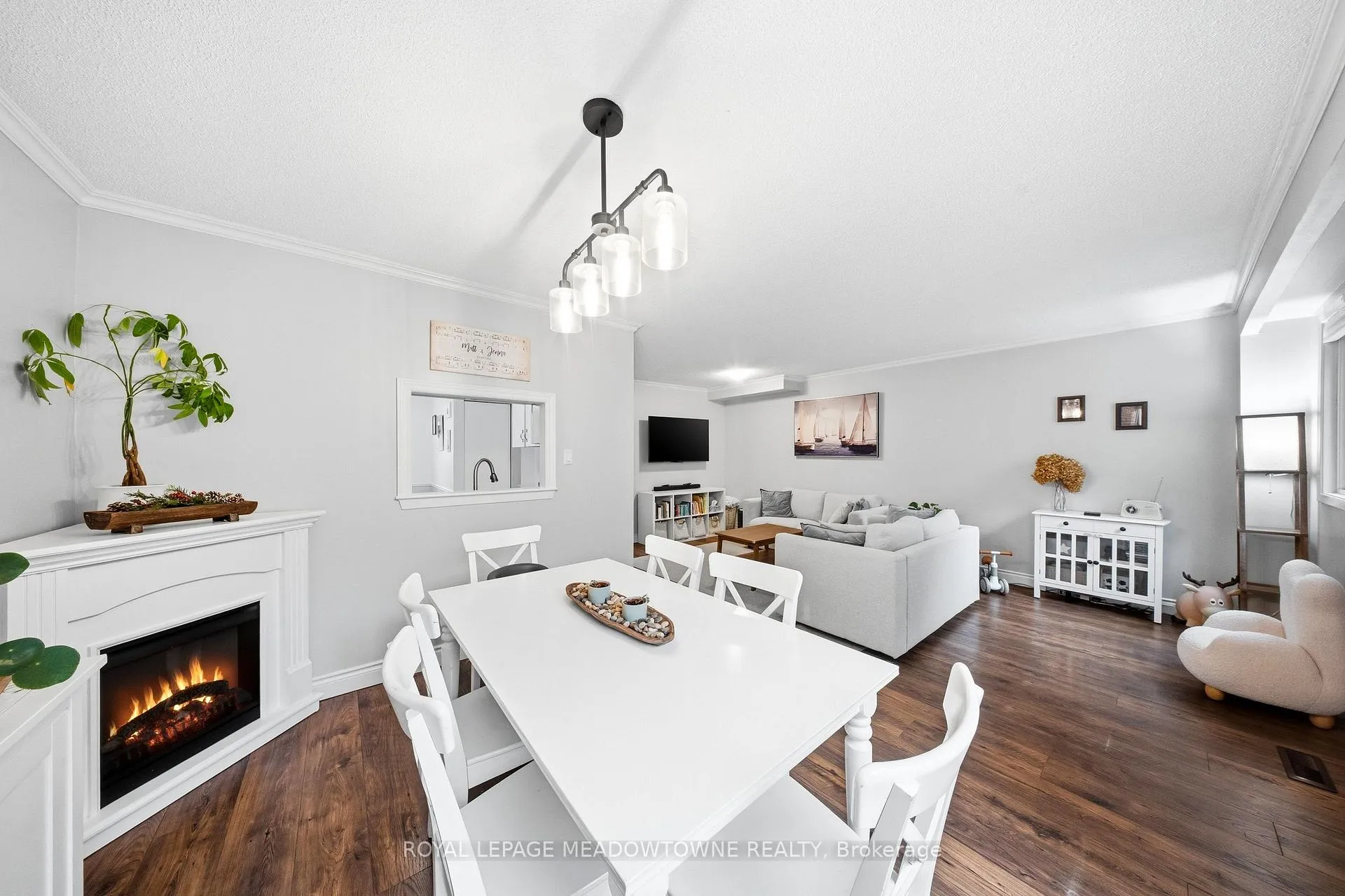 Photo 13 of 8 Lynden Circle, Halton Hills, Georgetown — HOMEH