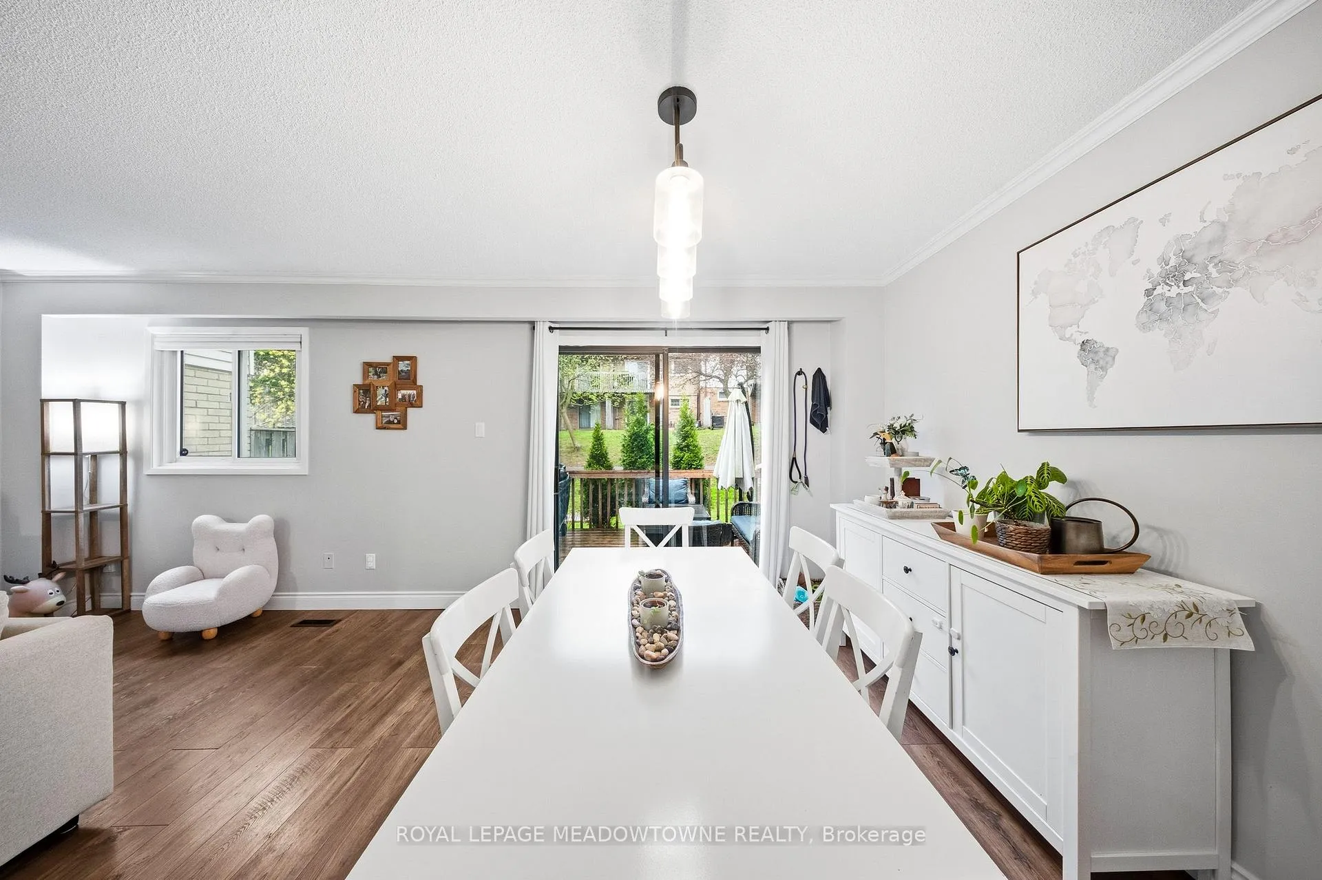 Photo 14 of 8 Lynden Circle, Halton Hills, Georgetown — HOMEH