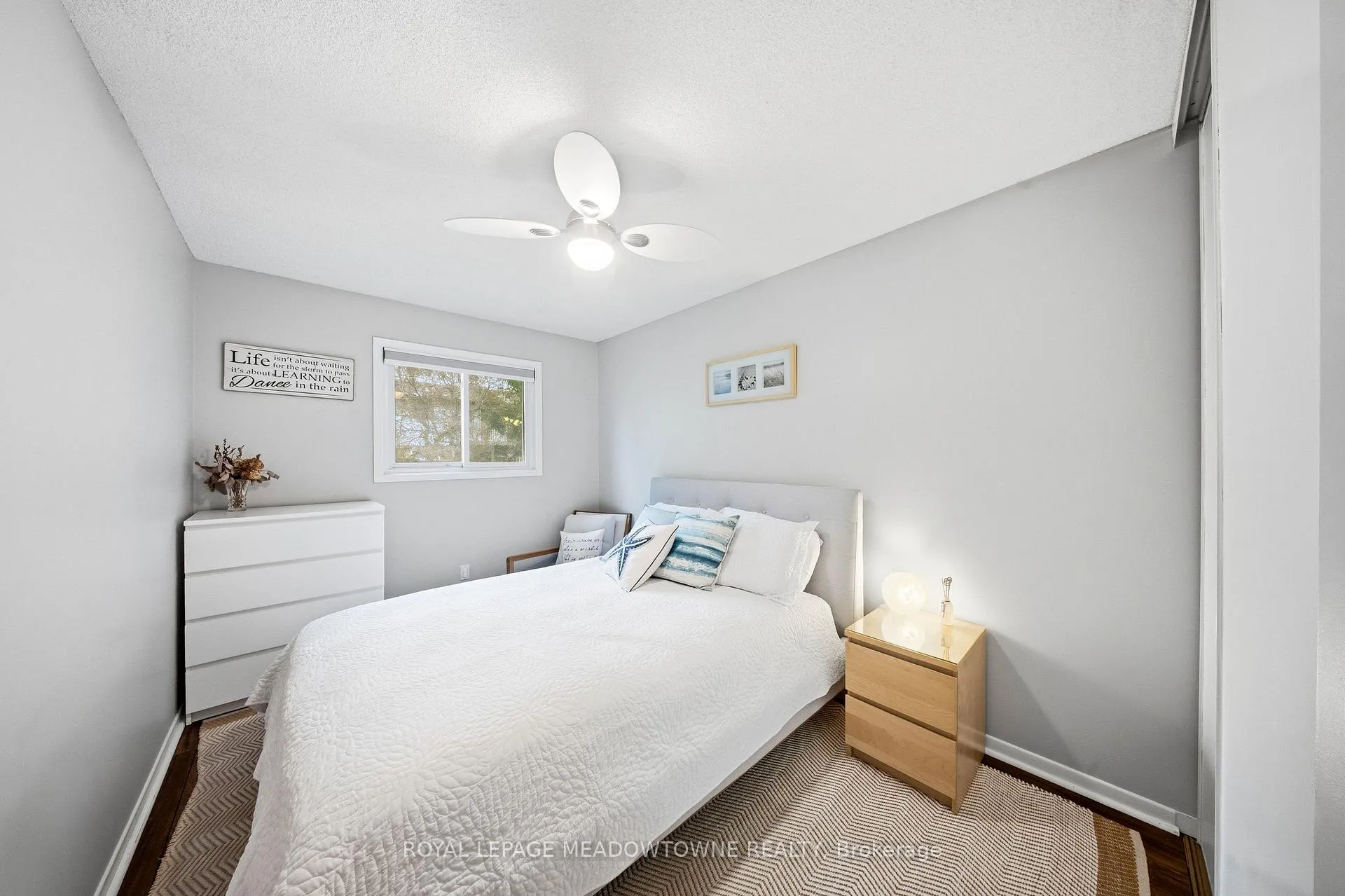 Photo 25 of 8 Lynden Circle, Halton Hills, Georgetown — HOMEH