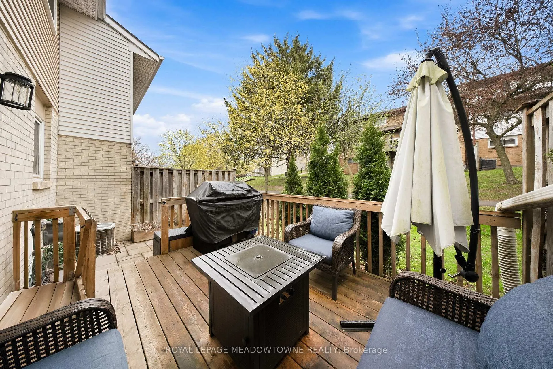Photo 35 of 8 Lynden Circle, Halton Hills, Georgetown — HOMEH