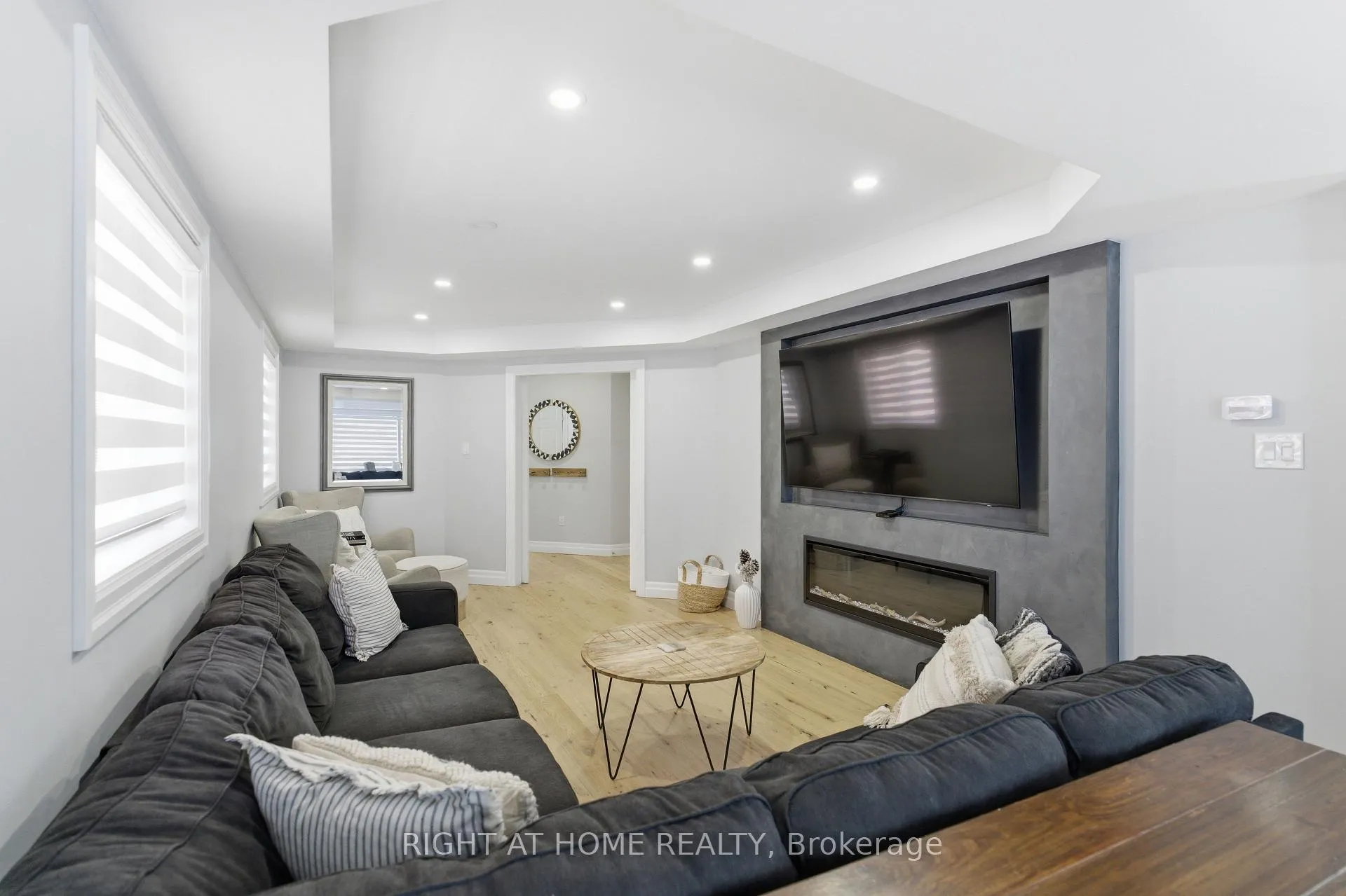 Photo 13 of 182 Mowat Crescent, Halton Hills, Georgetown — HOMEH