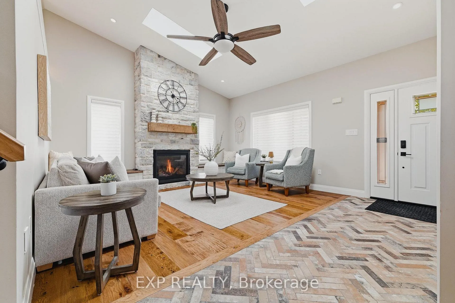 Photo 4 of 6 Berdux Place, Wellesley — HOMEH
