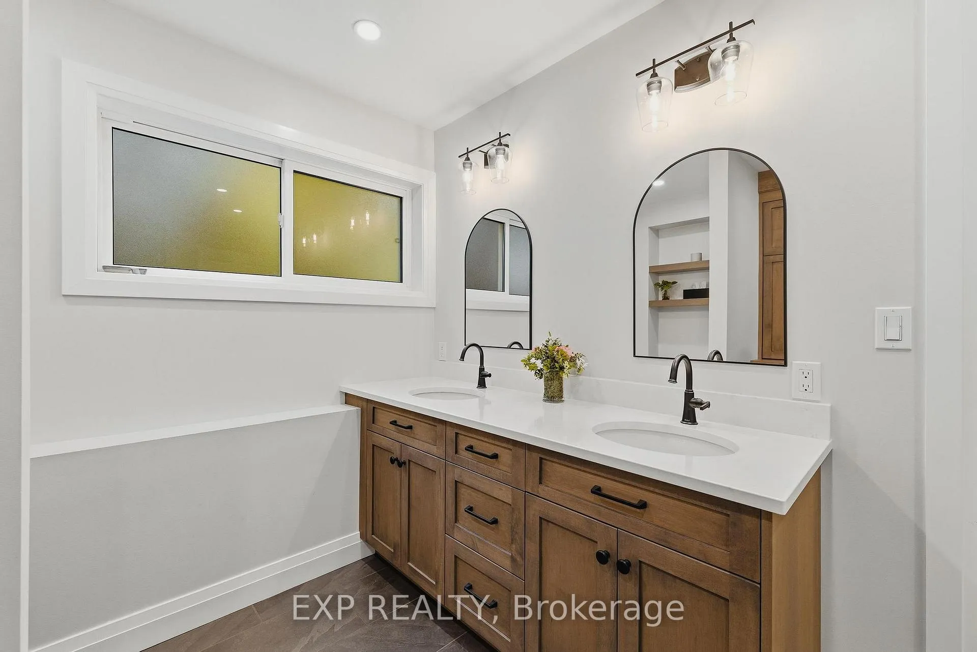 Photo 35 of 6 Berdux Place, Wellesley — HOMEH