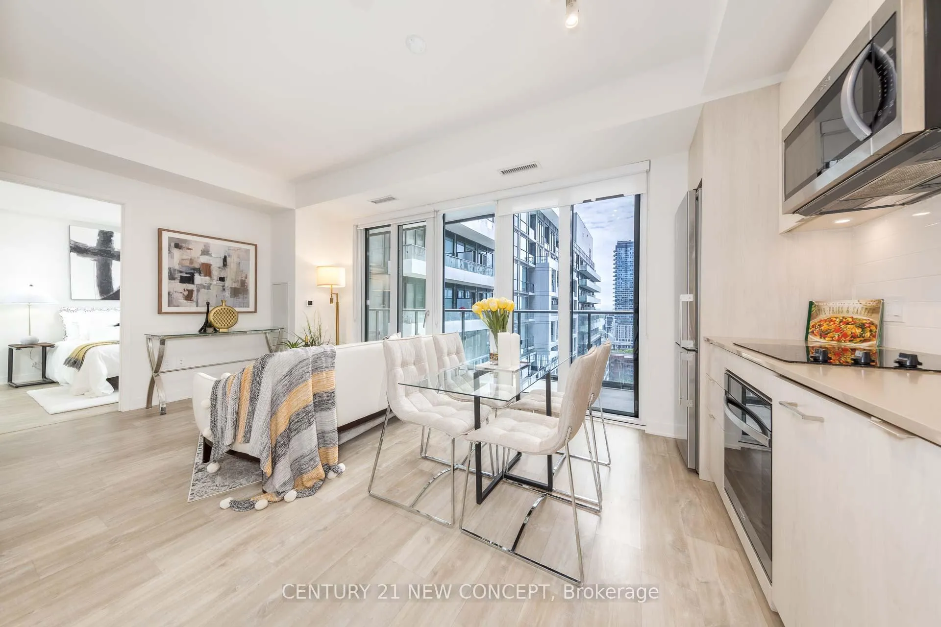 Front of Unit 1631, 135 Lower Sherbourne Street