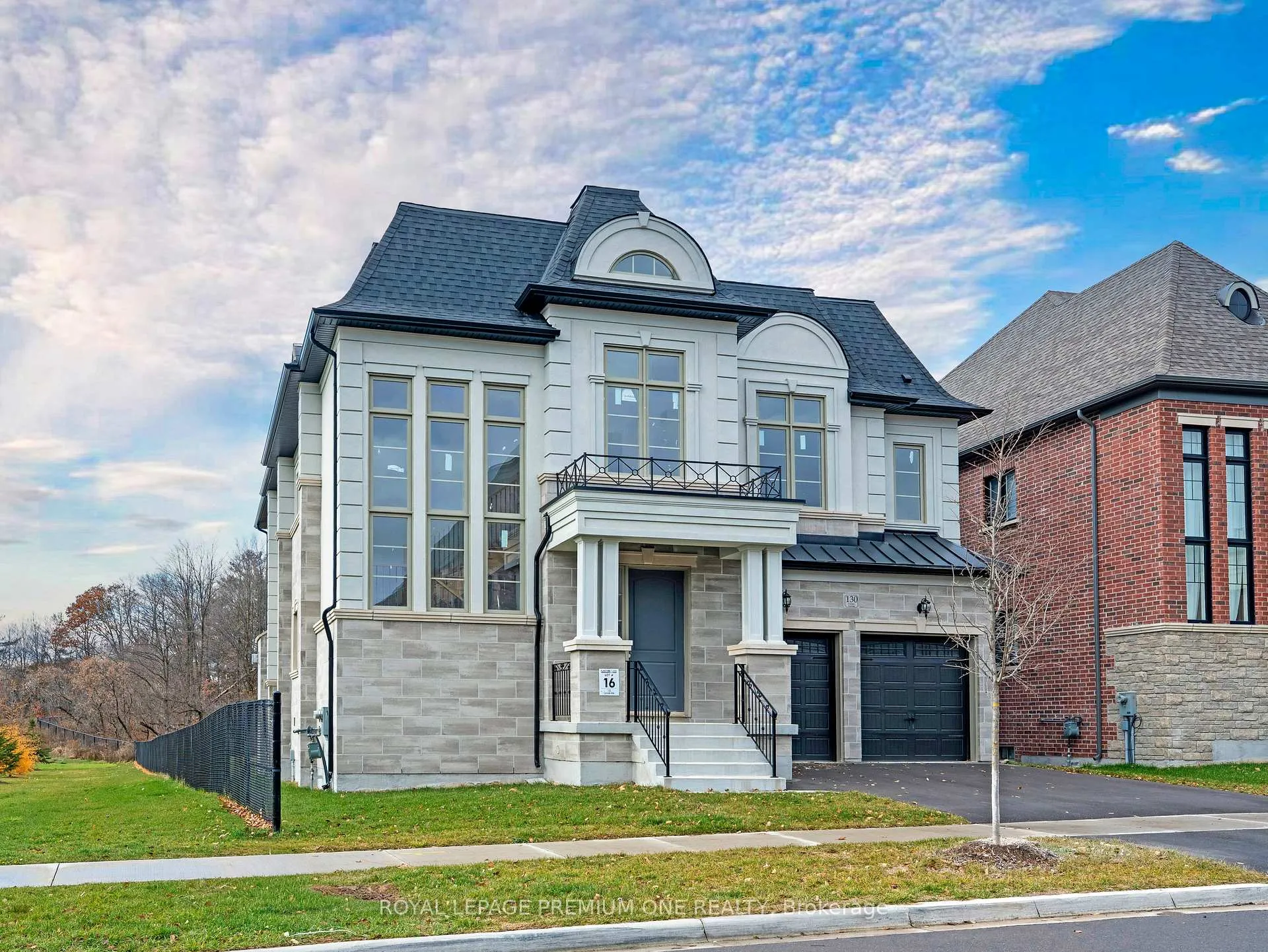 Photo 3 of 130 Cannes Avenue, Vaughan, Vellore Village — HOMEH