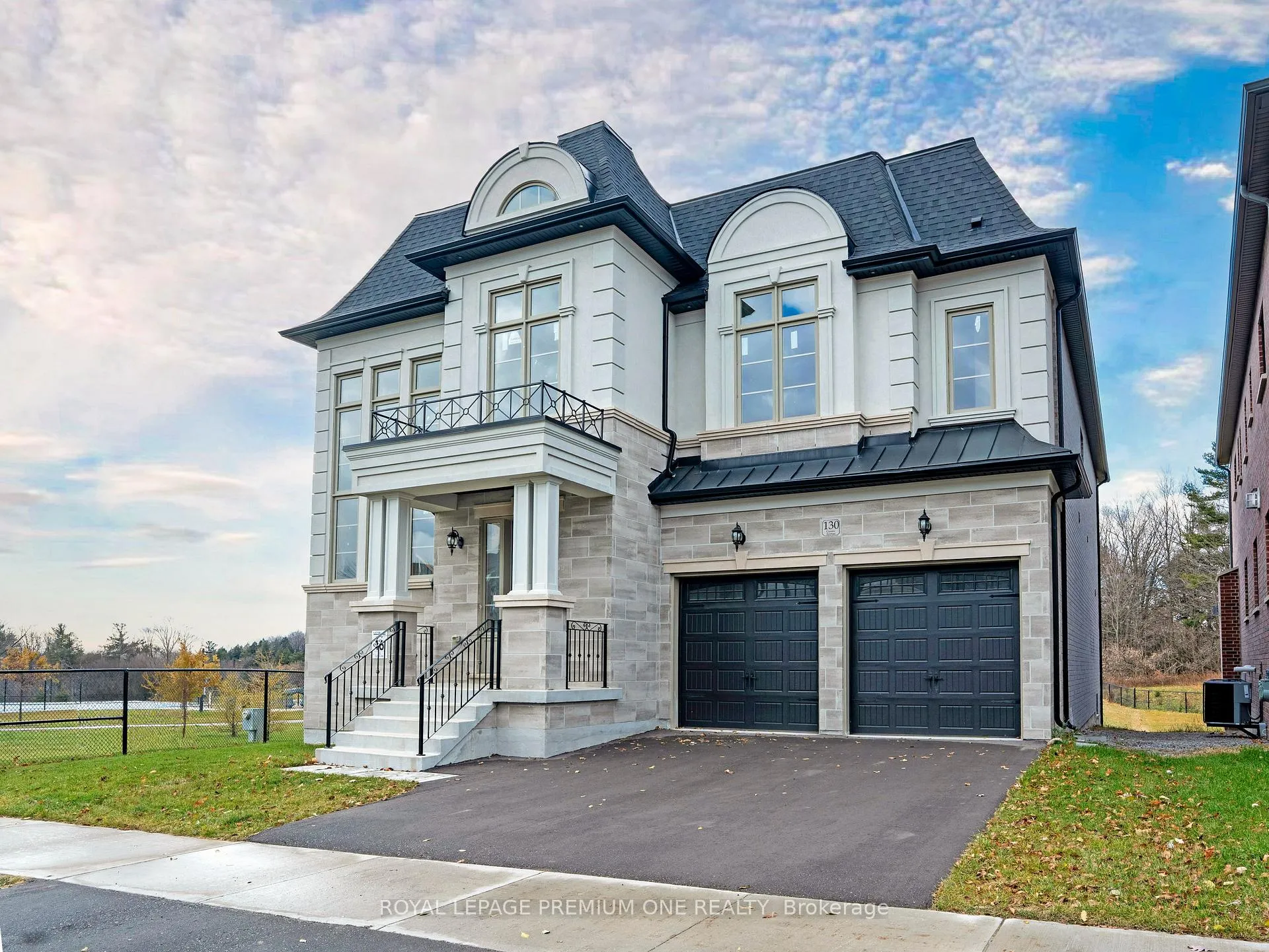 Photo 6 of 130 Cannes Avenue, Vaughan, Vellore Village — HOMEH