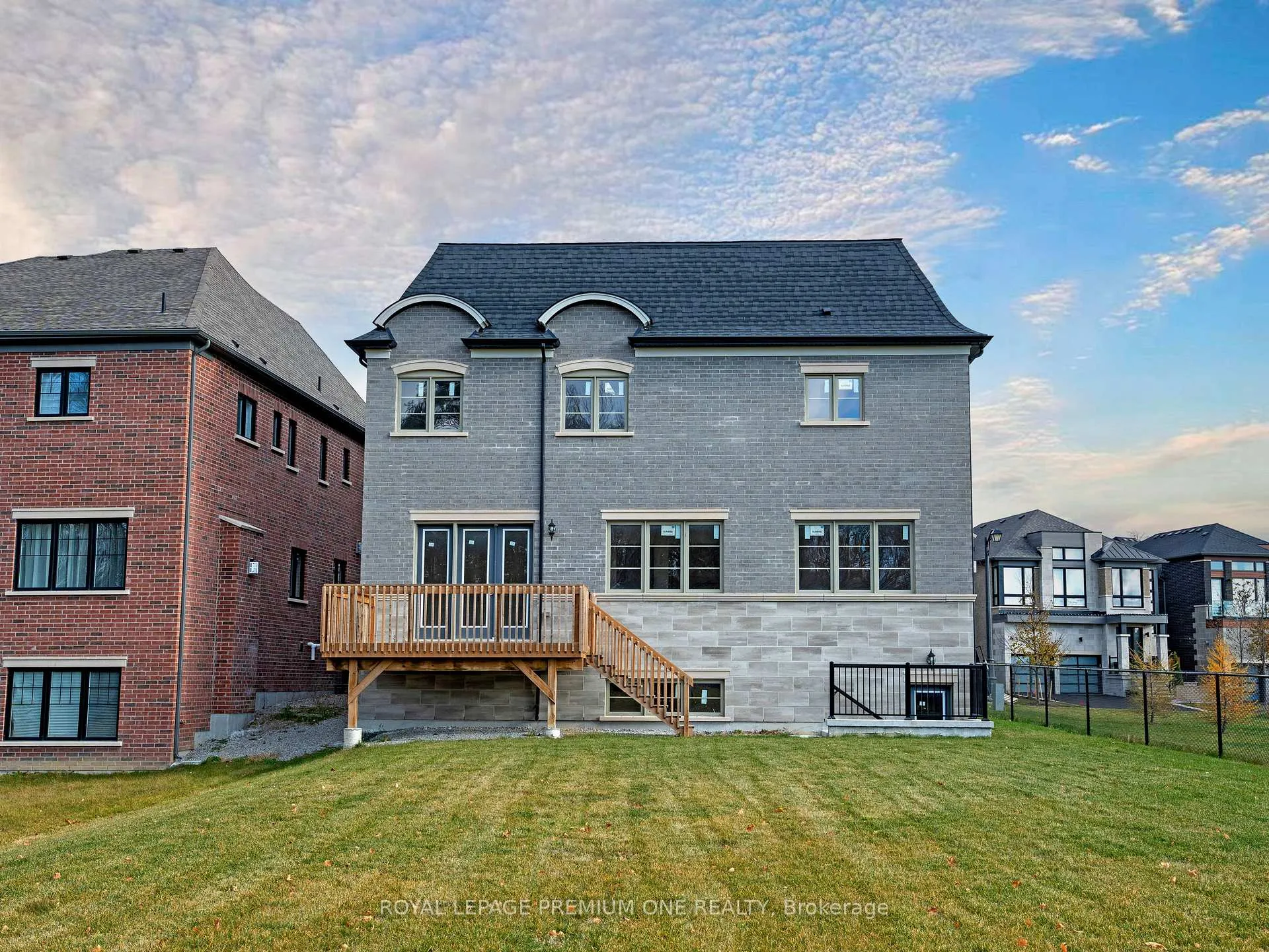 Photo 10 of 130 Cannes Avenue, Vaughan, Vellore Village — HOMEH