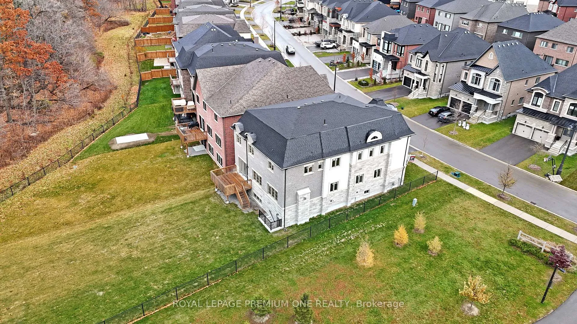 Photo 17 of 130 Cannes Avenue, Vaughan, Vellore Village — HOMEH