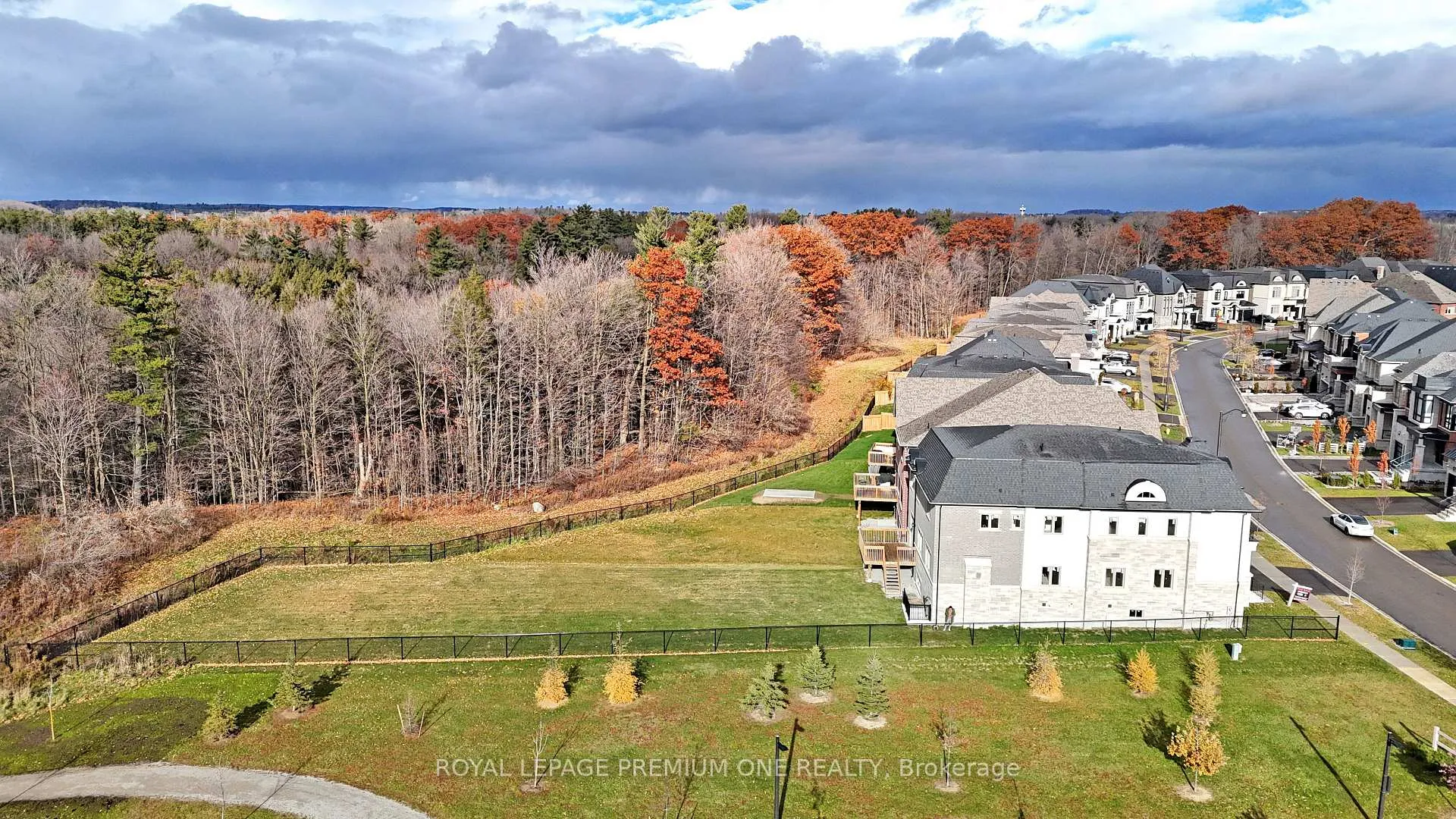 Photo 24 of 130 Cannes Avenue, Vaughan, Vellore Village — HOMEH