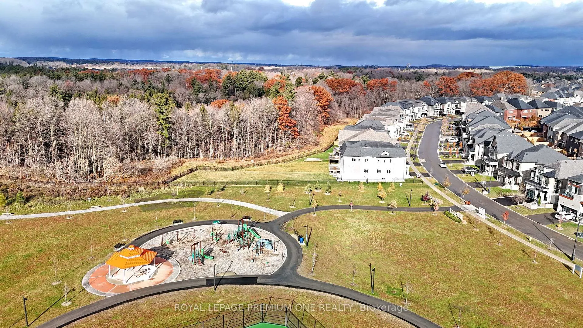 Photo 25 of 130 Cannes Avenue, Vaughan, Vellore Village — HOMEH
