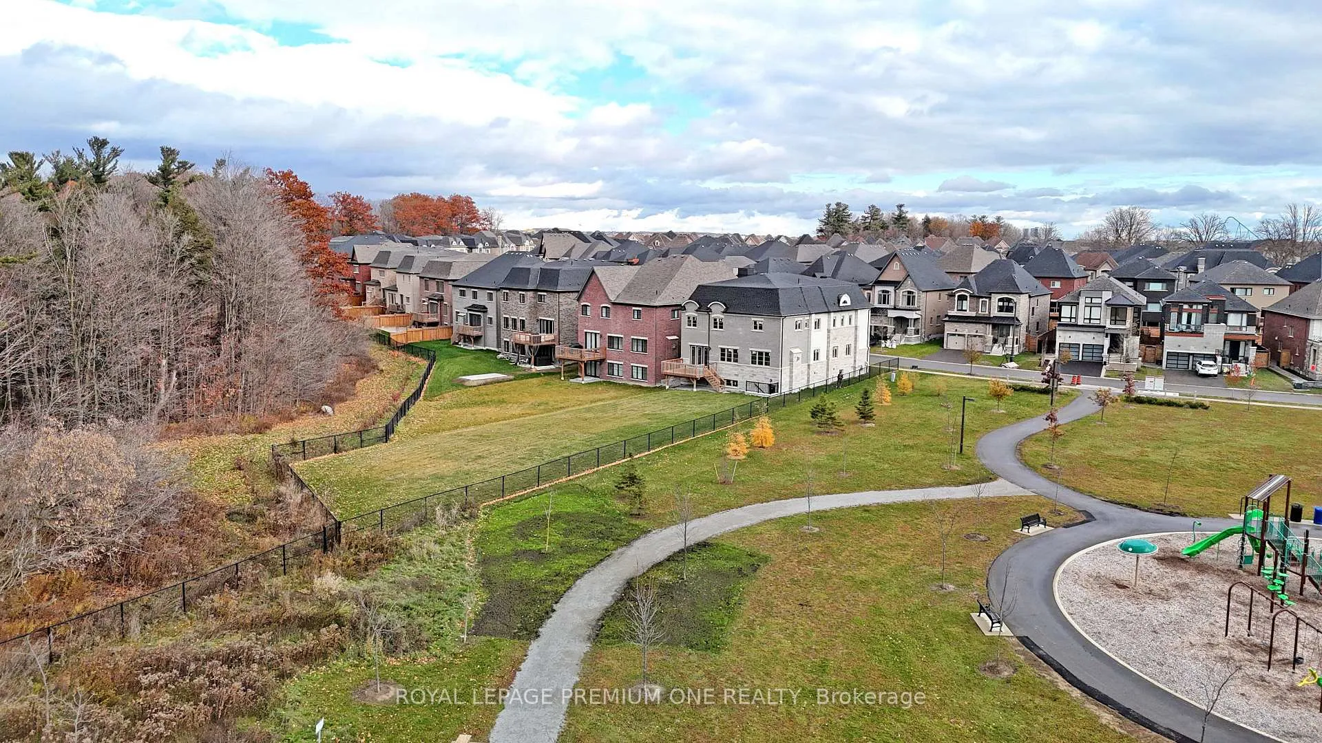 Photo 26 of 130 Cannes Avenue, Vaughan, Vellore Village — HOMEH