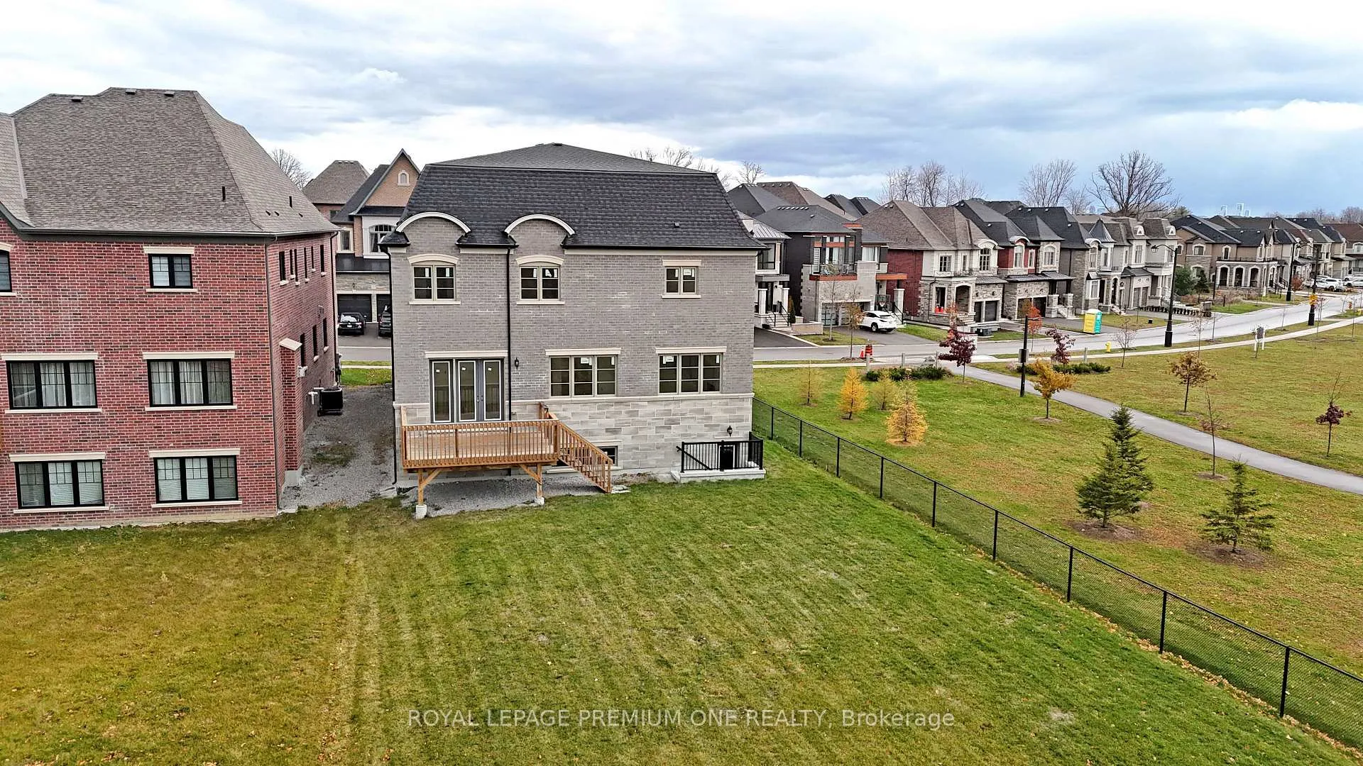 Photo 27 of 130 Cannes Avenue, Vaughan, Vellore Village — HOMEH