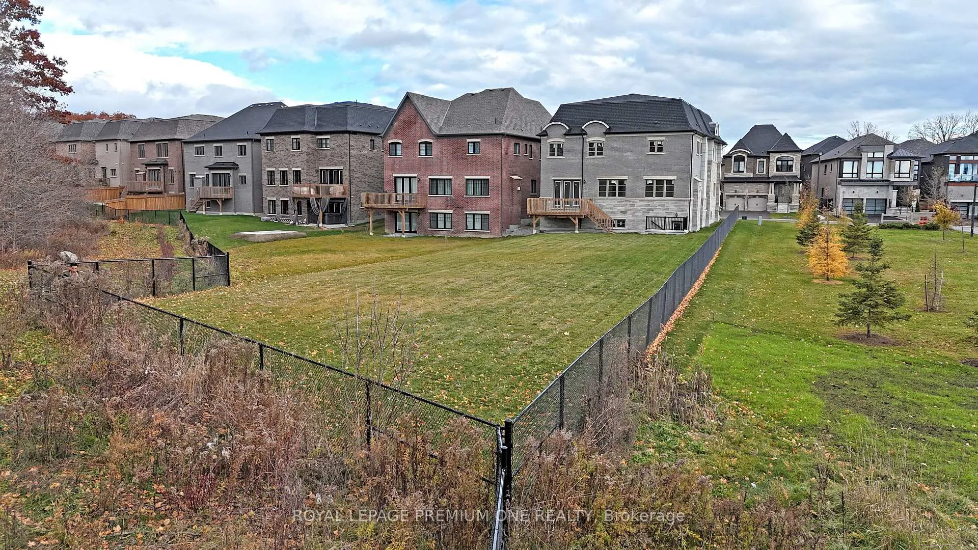 Photo 29 of 130 Cannes Avenue, Vaughan, Vellore Village — HOMEH