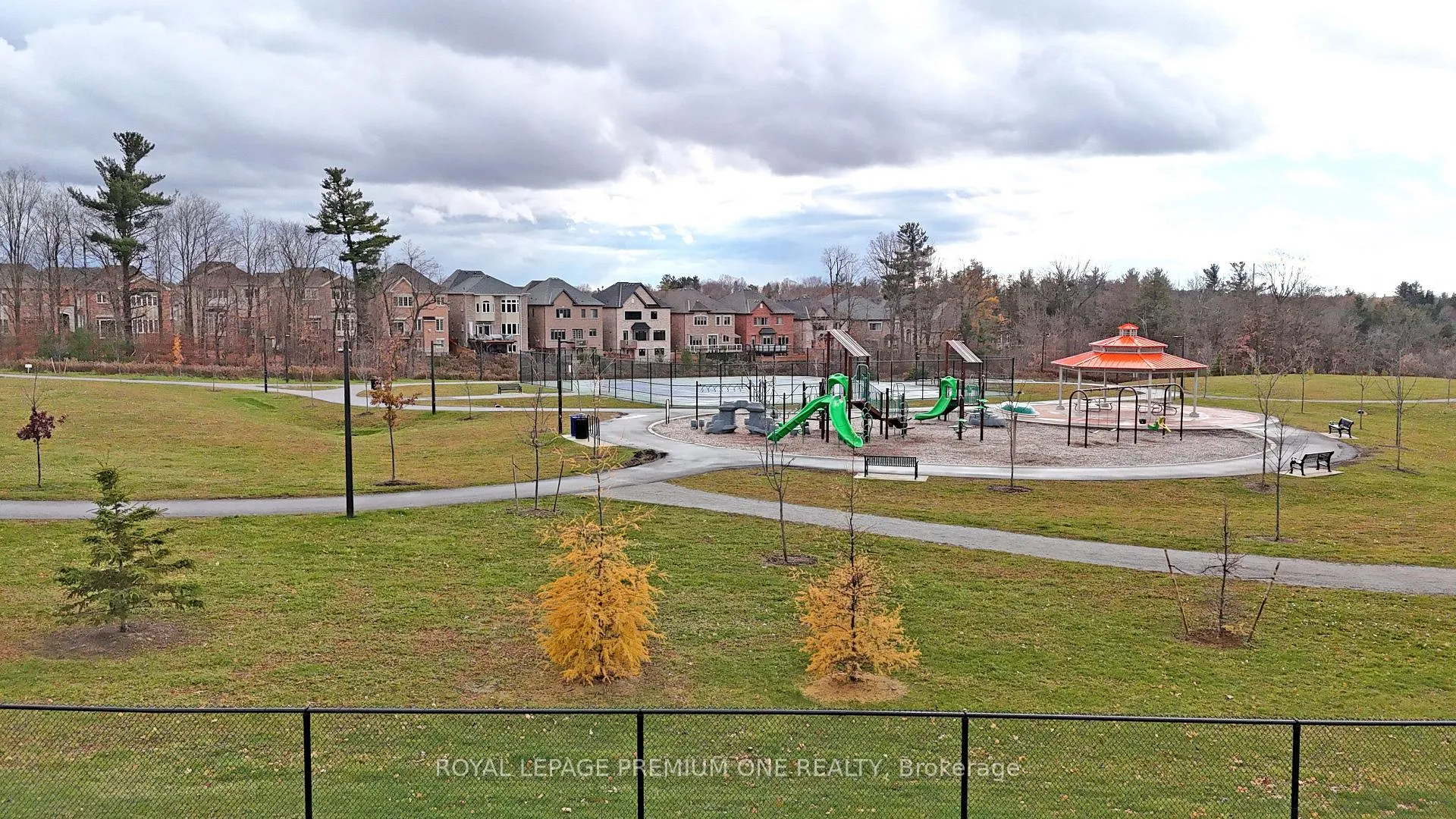 Photo 30 of 130 Cannes Avenue, Vaughan, Vellore Village — HOMEH