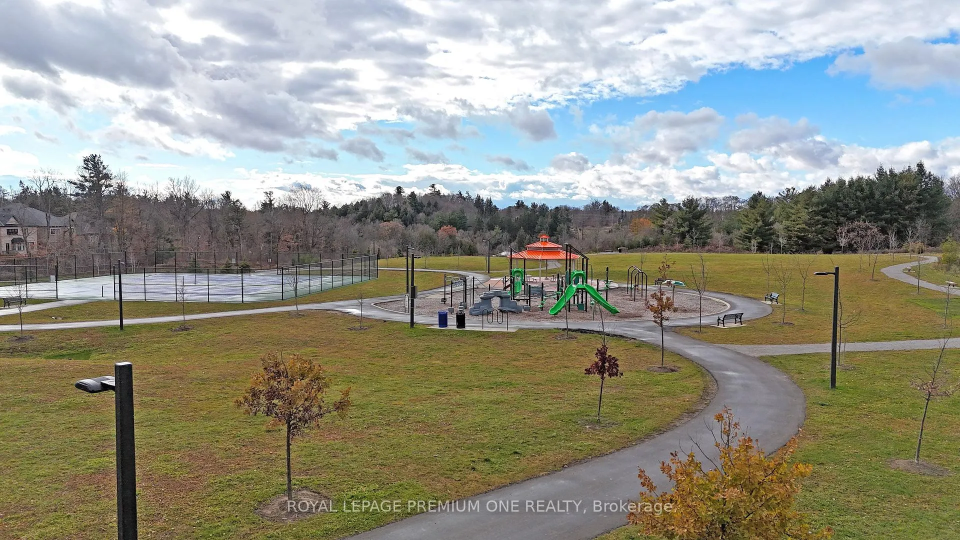 Photo 32 of 130 Cannes Avenue, Vaughan, Vellore Village — HOMEH