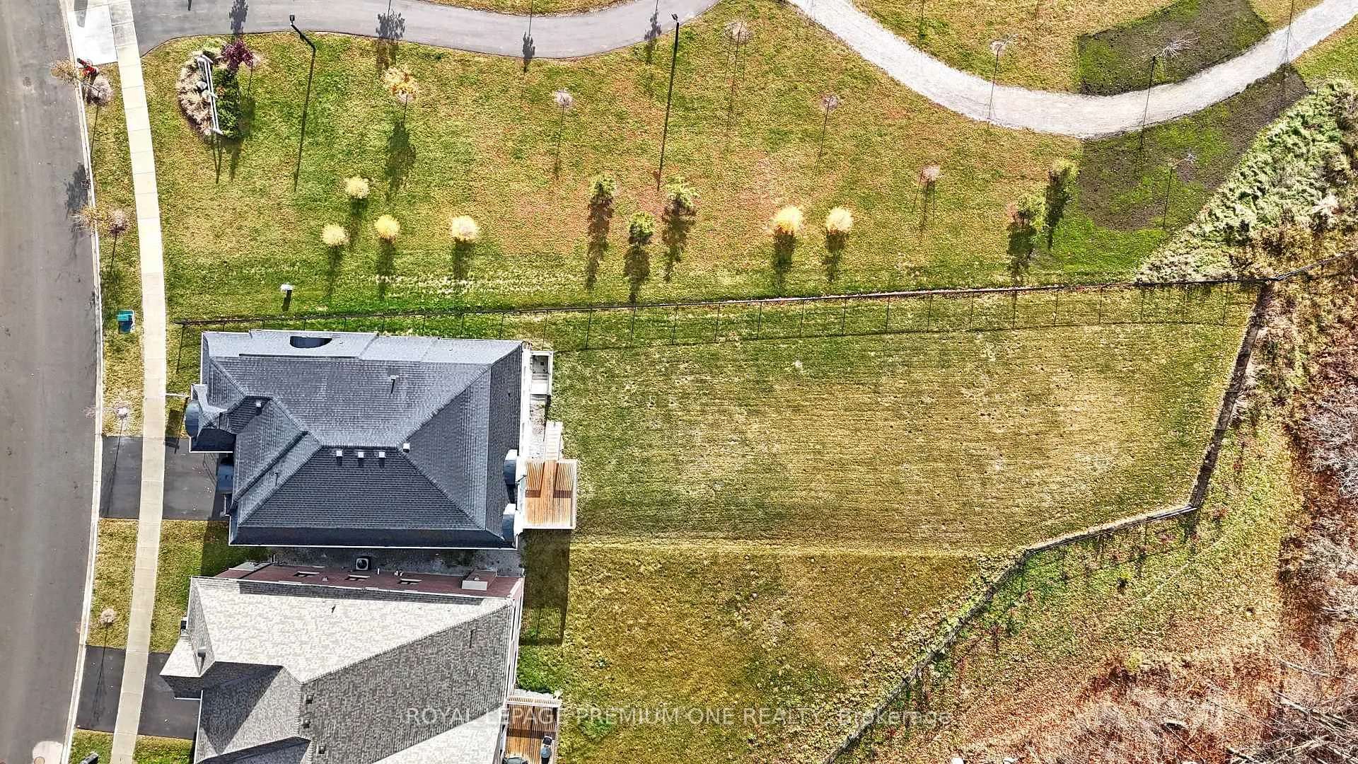 Photo 42 of 130 Cannes Avenue, Vaughan, Vellore Village — HOMEH