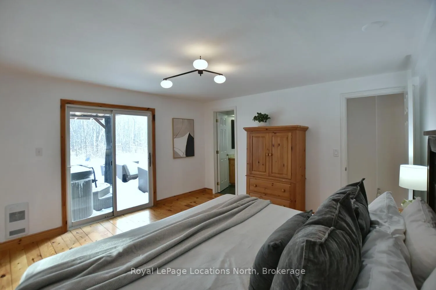 Photo 10 of 111 Martin Grove, Blue Mountains — HOMEH