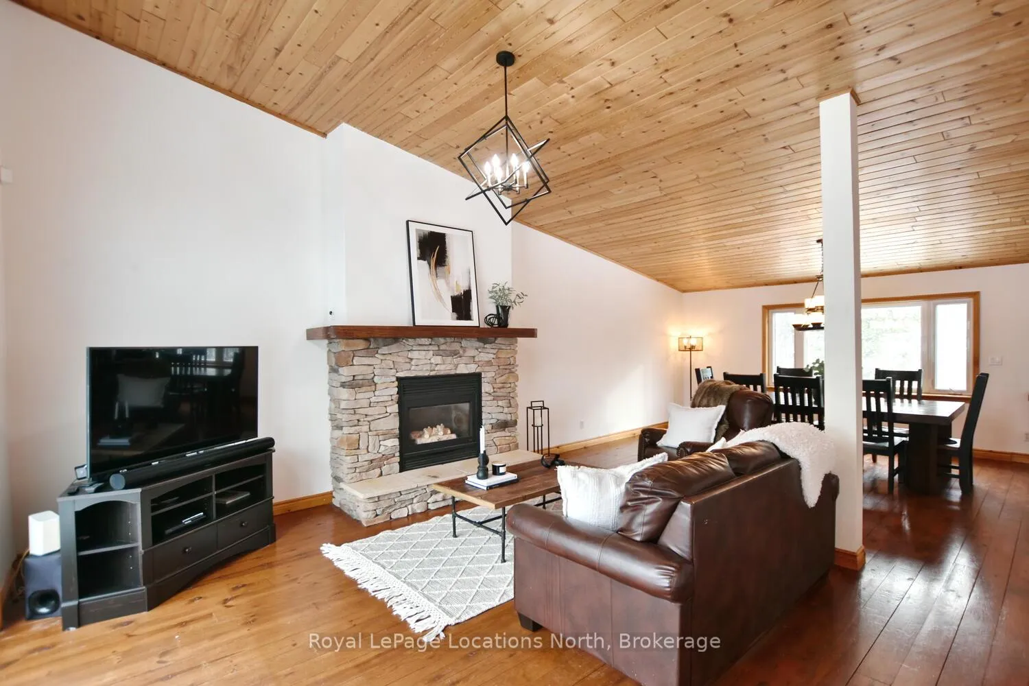 Photo 20 of 111 Martin Grove, Blue Mountains — HOMEH