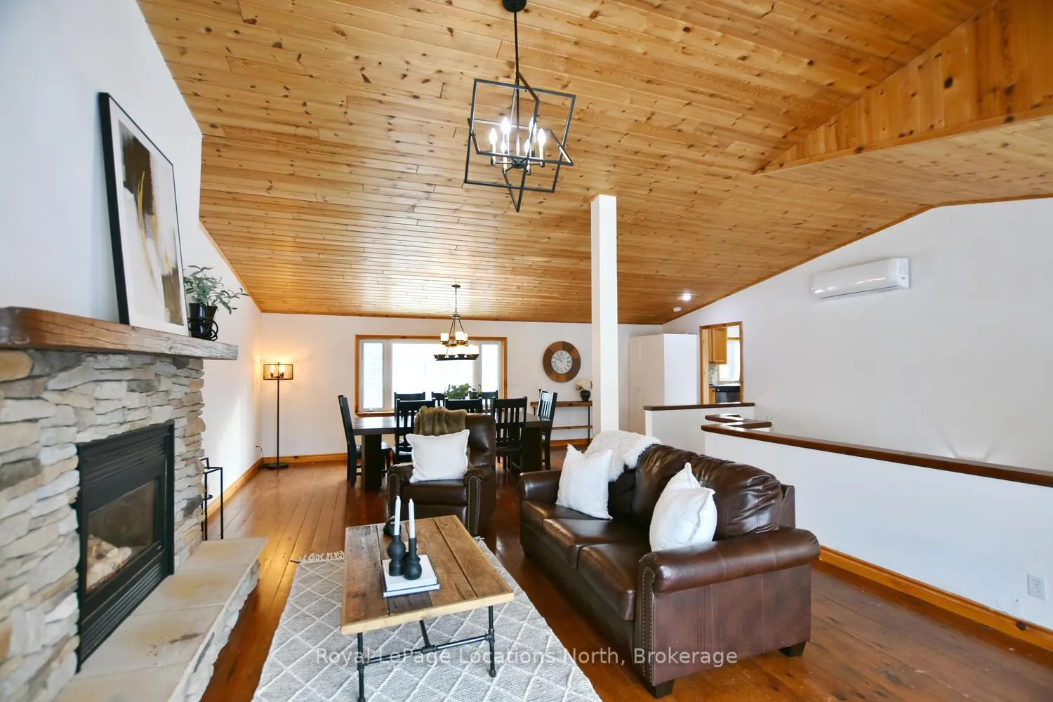 Photo 23 of 111 Martin Grove, Blue Mountains — HOMEH