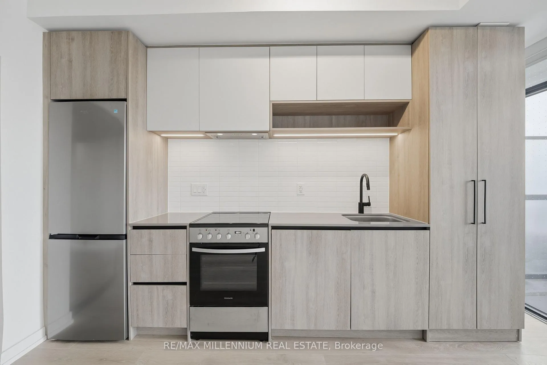 Photo 4 of Unit 314, 181 Sterling Road, Toronto, Dufferin Grove — HOMEH