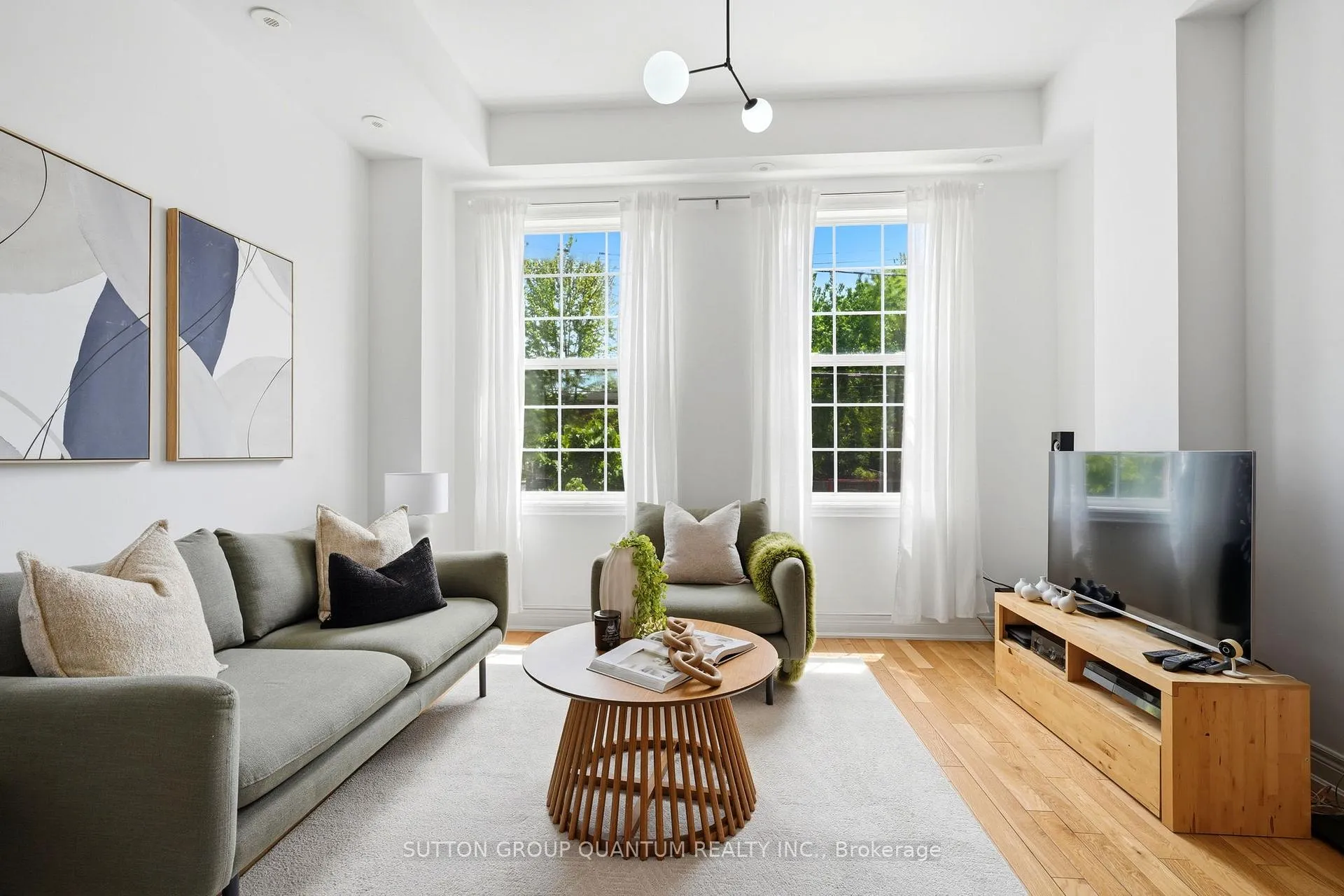 Photo 6 of 2268 Gerrard Street E, Toronto, East End-Danforth — HOMEH