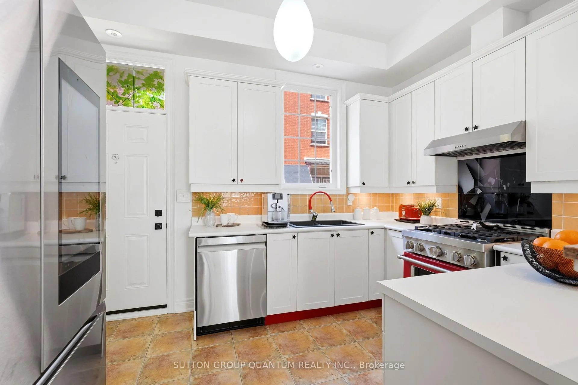Photo 9 of 2268 Gerrard Street E, Toronto, East End-Danforth — HOMEH
