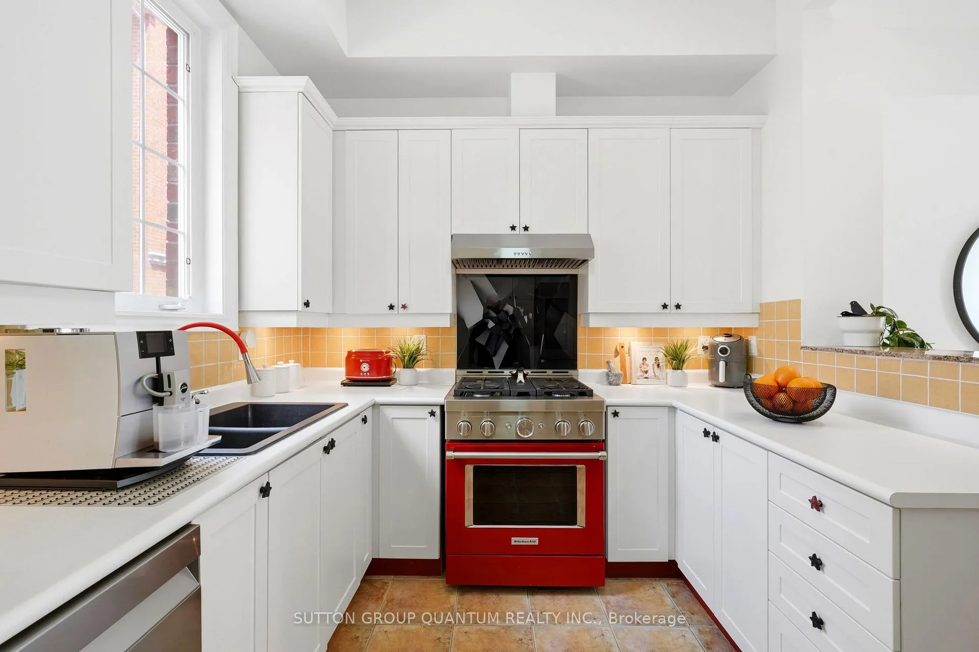 Photo 10 of 2268 Gerrard Street E, Toronto, East End-Danforth — HOMEH