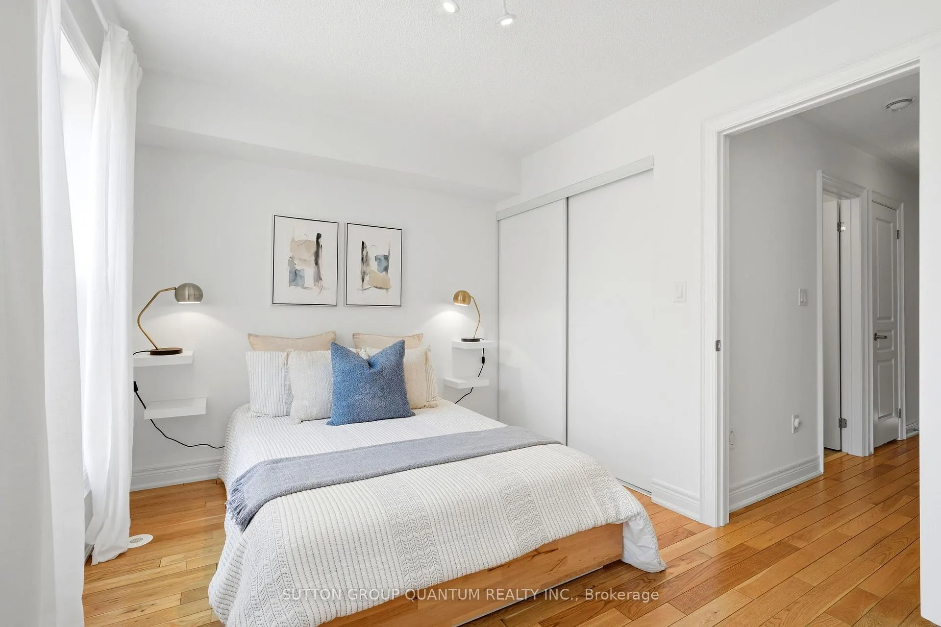 Photo 17 of 2268 Gerrard Street E, Toronto, East End-Danforth — HOMEH