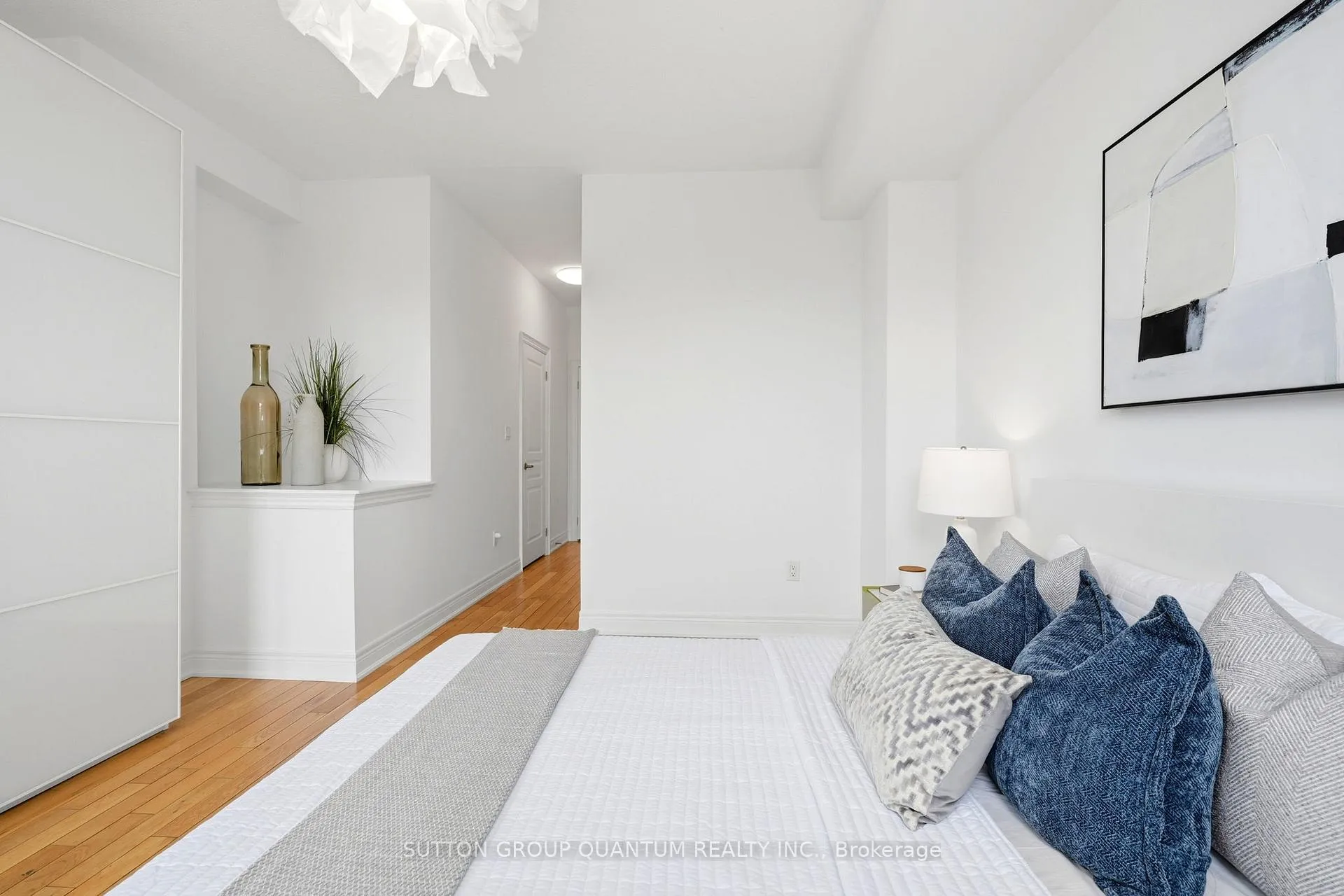 Photo 20 of 2268 Gerrard Street E, Toronto, East End-Danforth — HOMEH