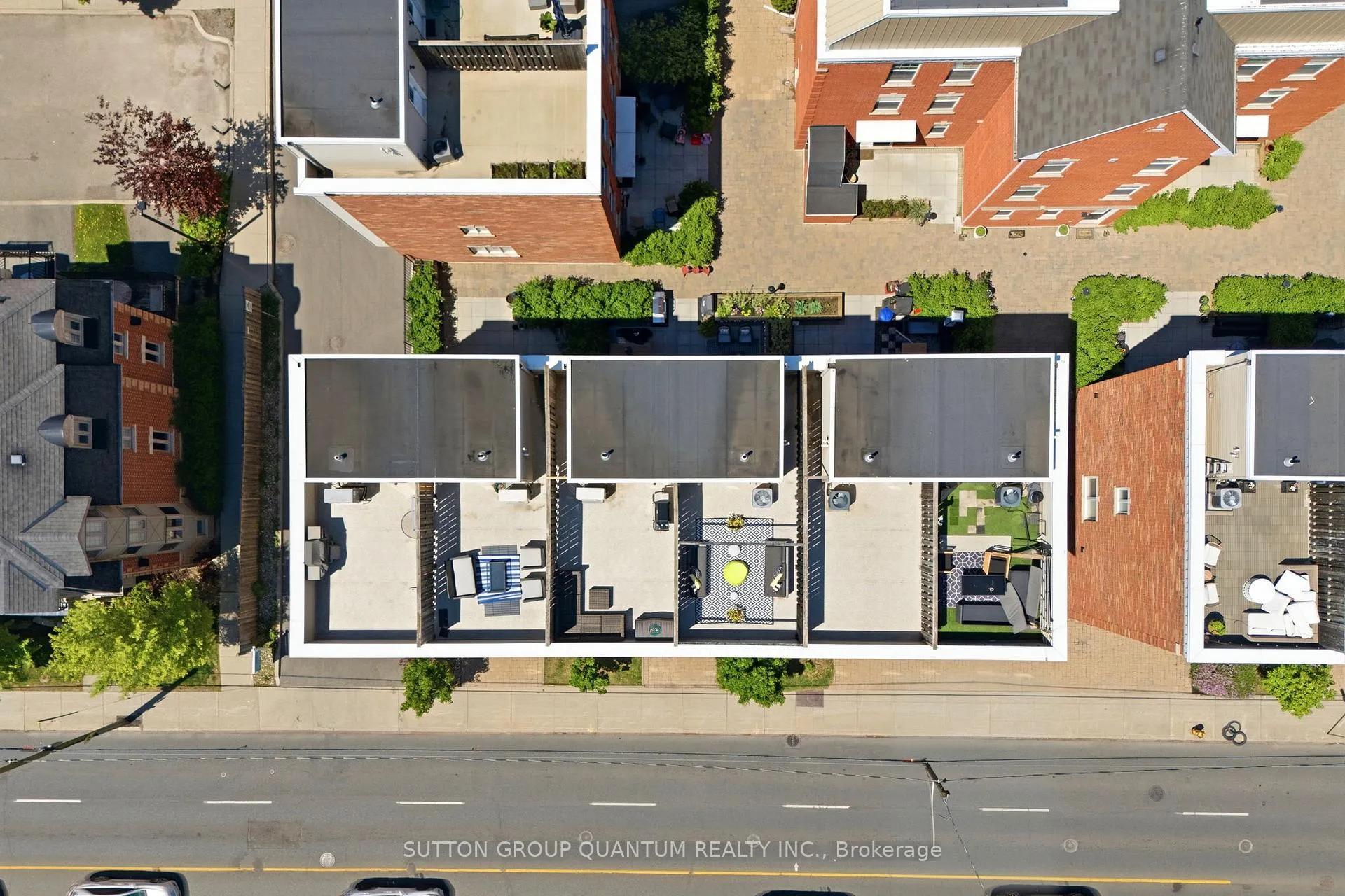 Photo 28 of 2268 Gerrard Street E, Toronto, East End-Danforth — HOMEH