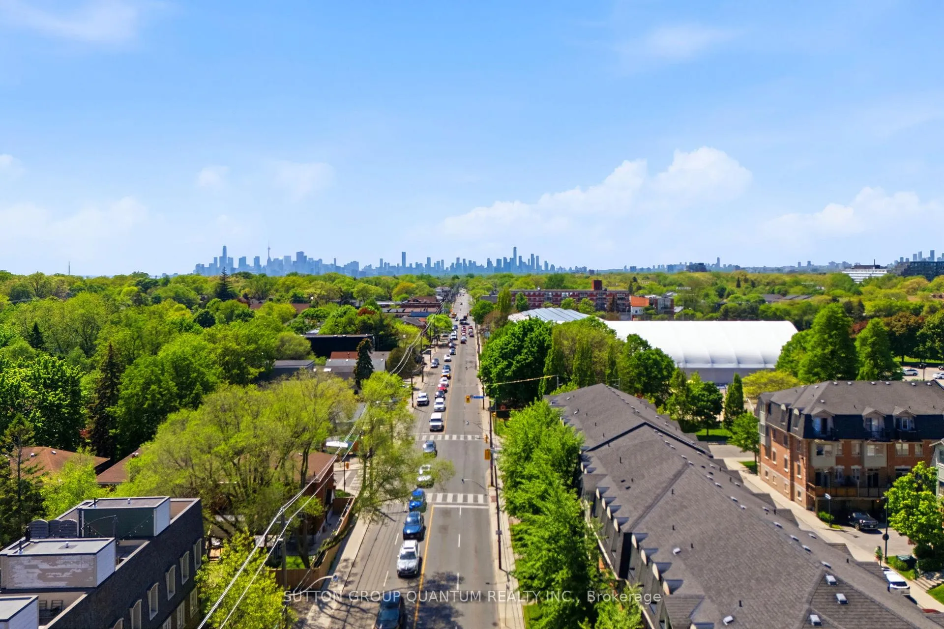 Photo 35 of 2268 Gerrard Street E, Toronto, East End-Danforth — HOMEH