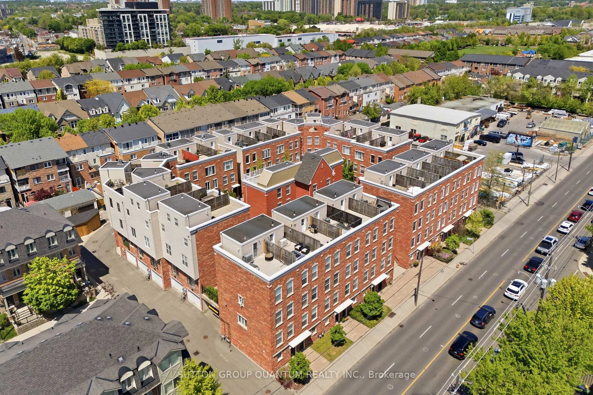 Photo 38 of 2268 Gerrard Street E, Toronto, East End-Danforth — HOMEH