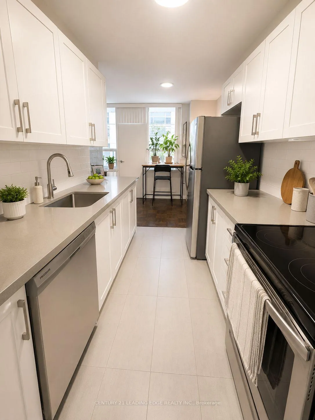 Photo 3 of Unit 211, 103 Avenue Road, Toronto, The Annex — HOMEH