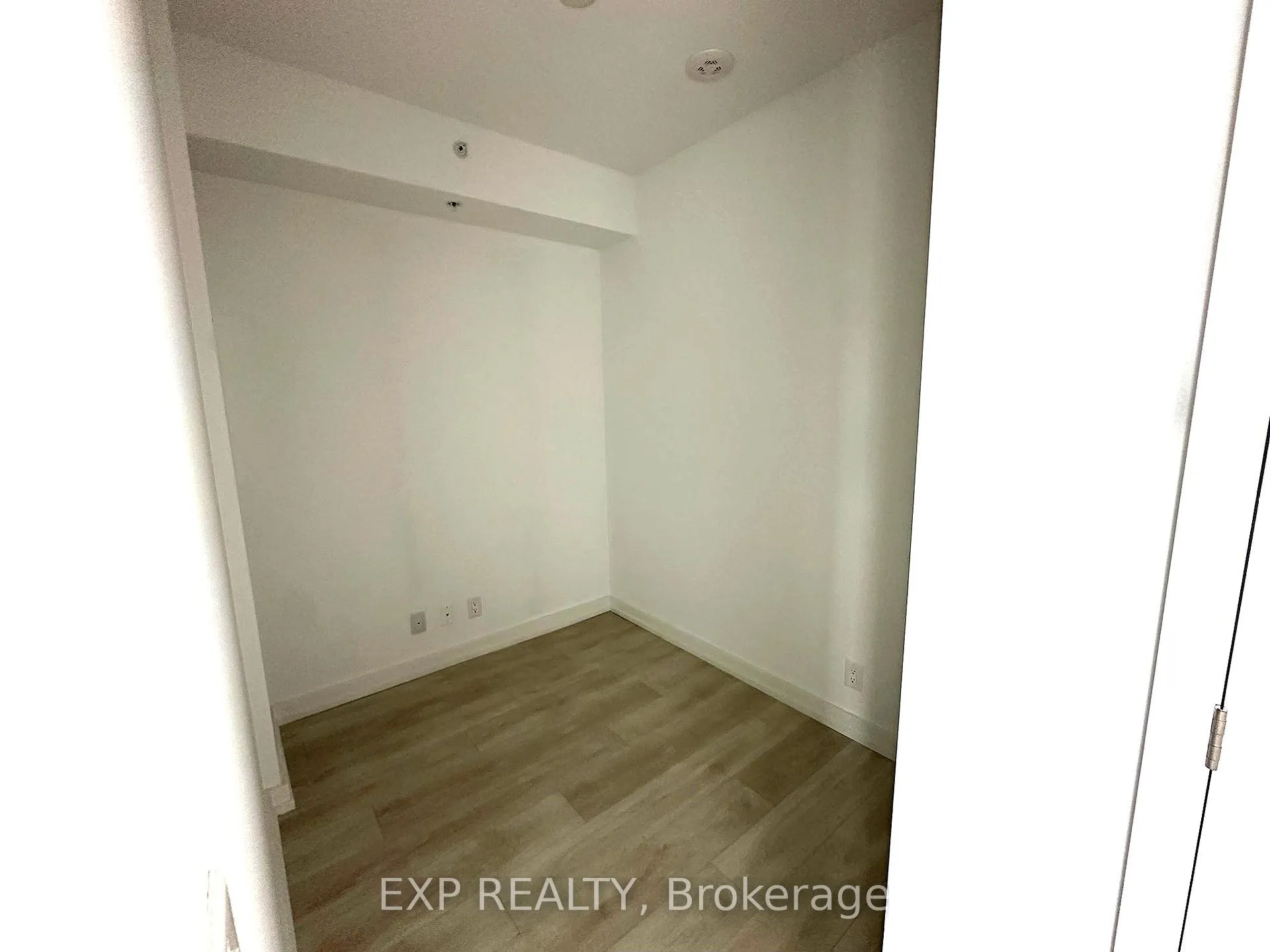 Photo 6 of Unit 2411, 75 James Street S, Hamilton, Corktown — HOMEH
