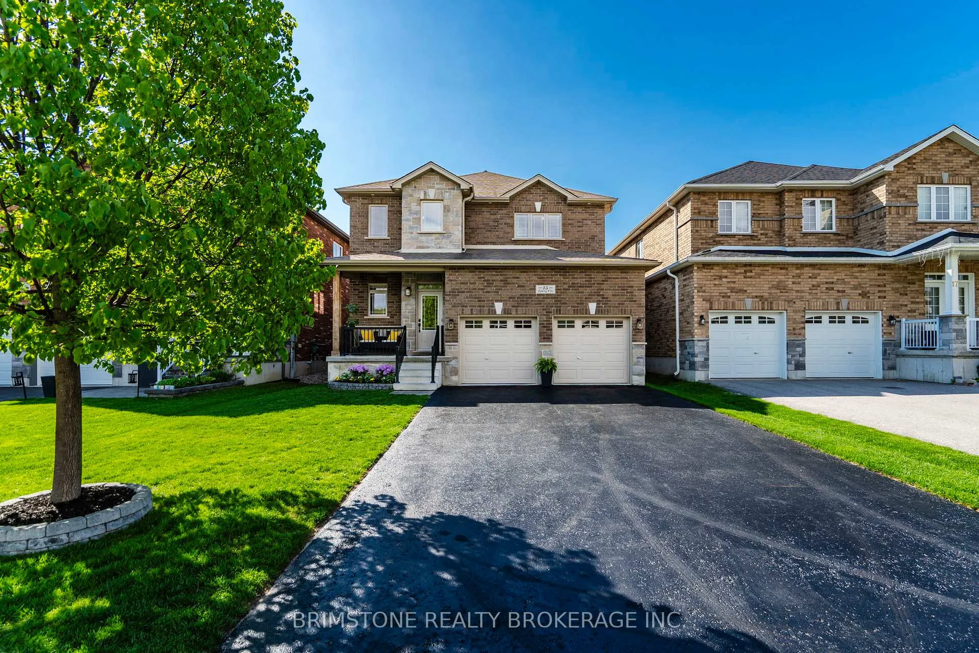 Front of 15 Lowry Court
