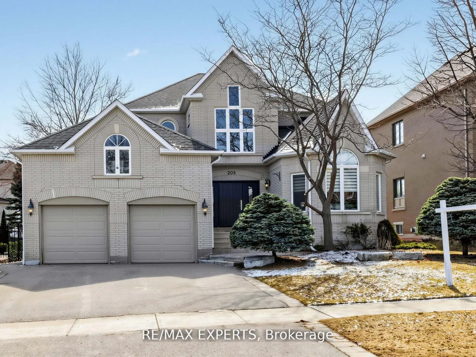 Photo 1 of 203 Thomson Creek Boulevard, Vaughan, Islington Woods — HOMEH