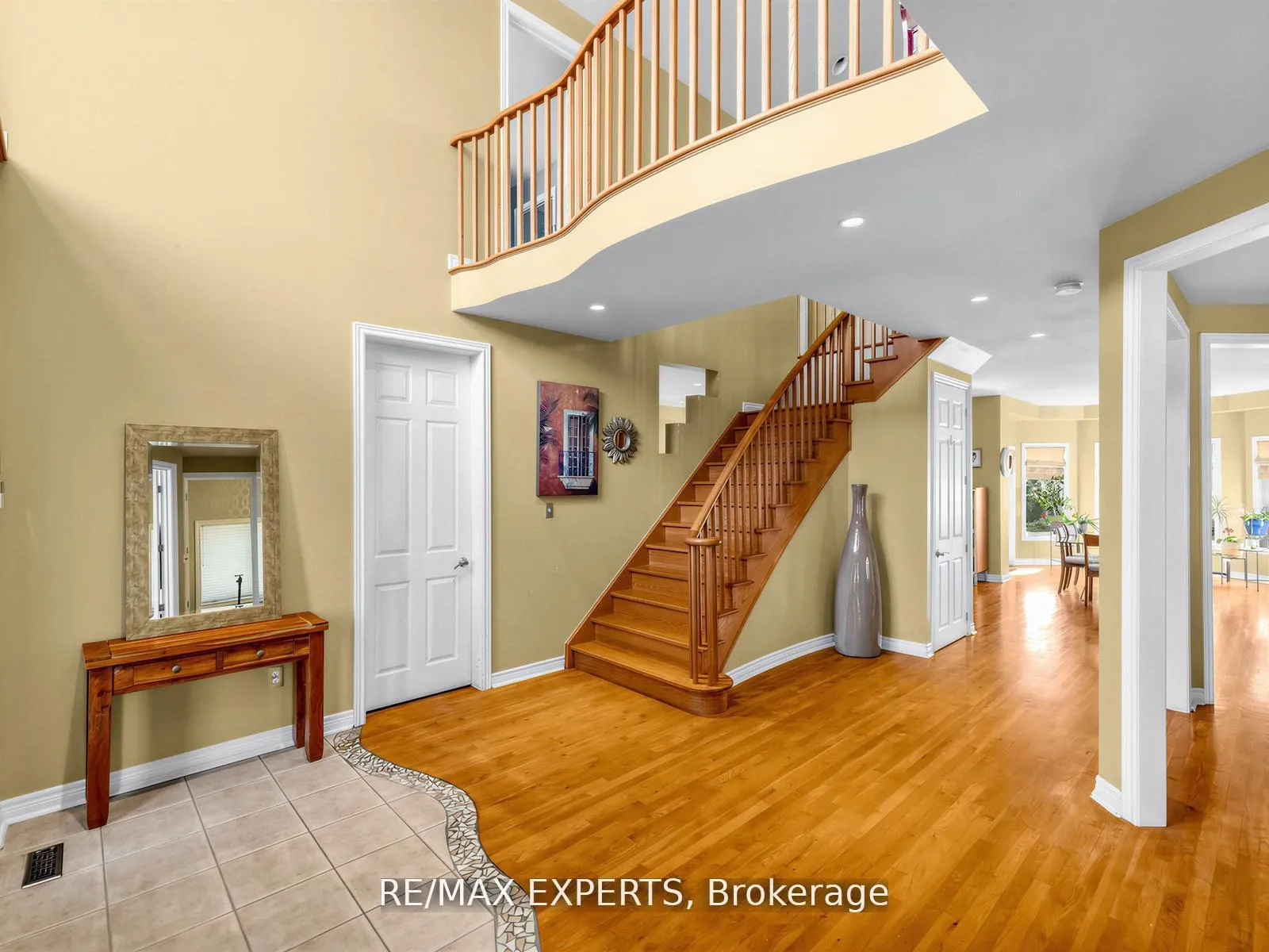 Photo 5 of 203 Thomson Creek Boulevard, Vaughan, Islington Woods — HOMEH