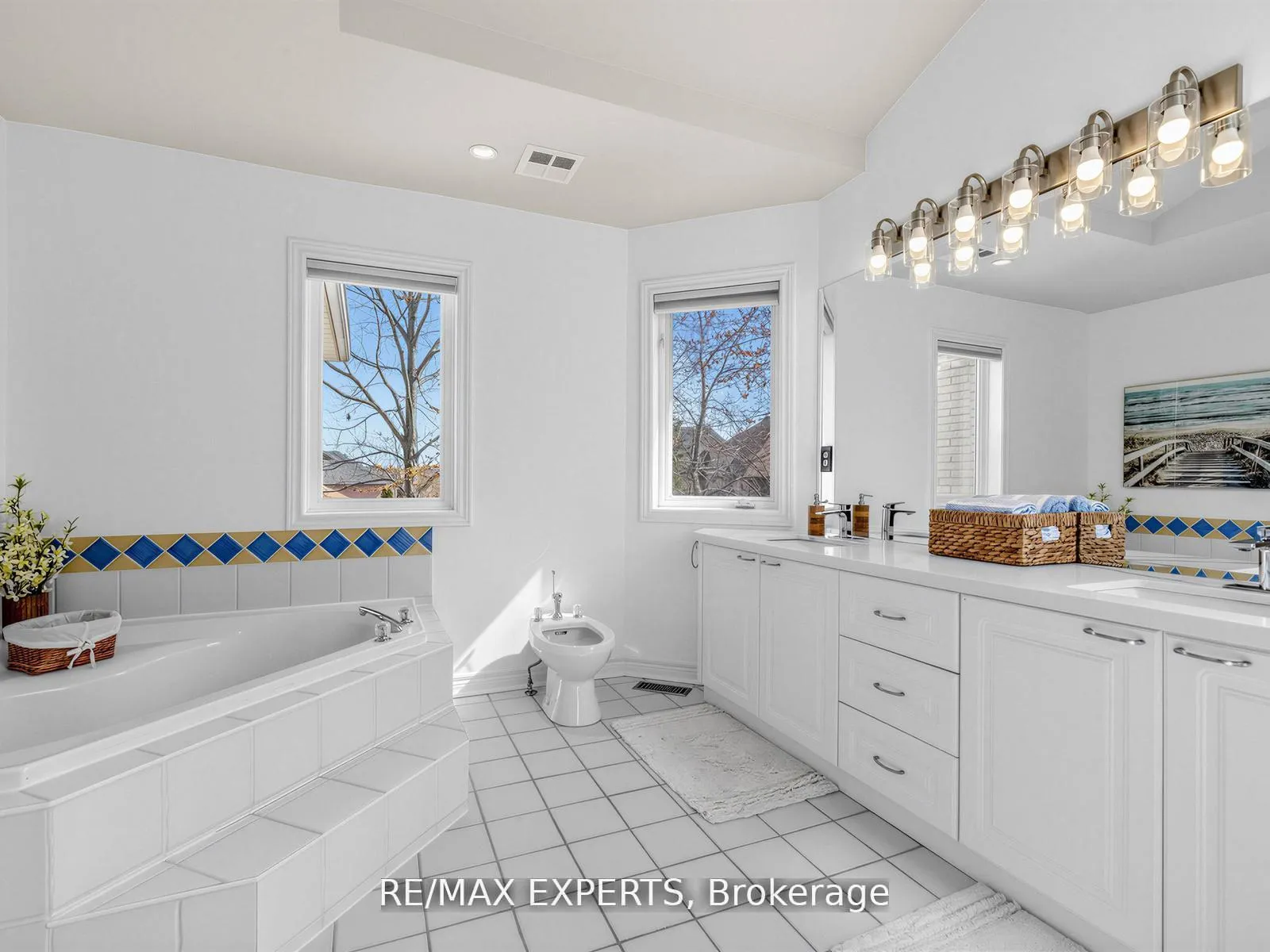 Photo 24 of 203 Thomson Creek Boulevard, Vaughan, Islington Woods — HOMEH