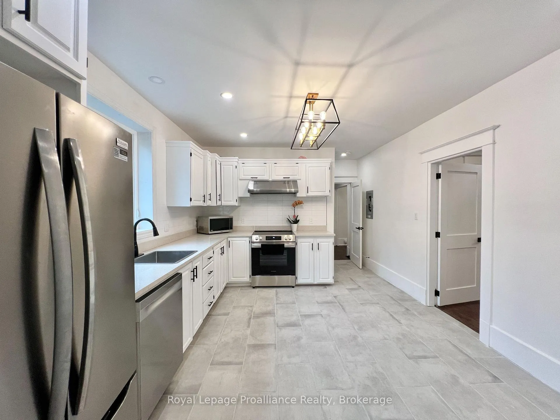 Photo 5 of Unit B, 220 Foster Avenue, Belleville, Belleville Ward — HOMEH