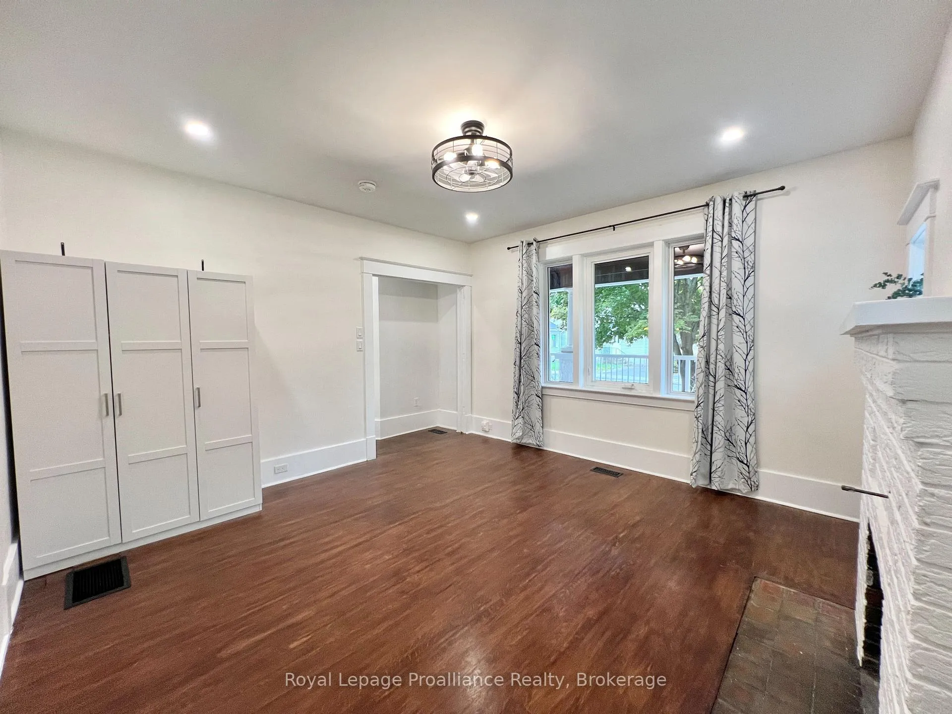 Photo 9 of Unit B, 220 Foster Avenue, Belleville, Belleville Ward — HOMEH