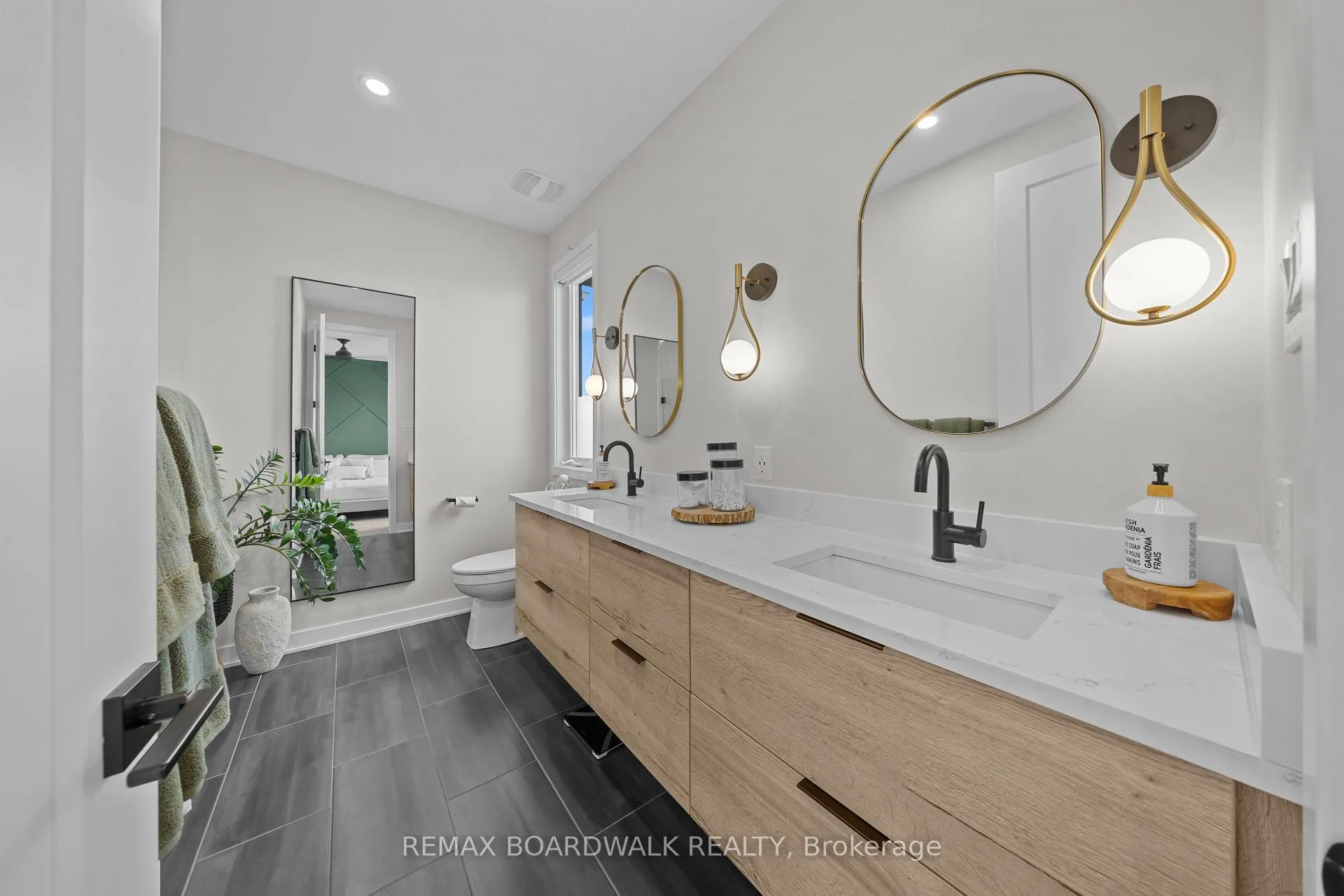 Photo 31 of 332 Finial Way, Ottawa, Barrhaven - Half Moon Bay — HOMEH