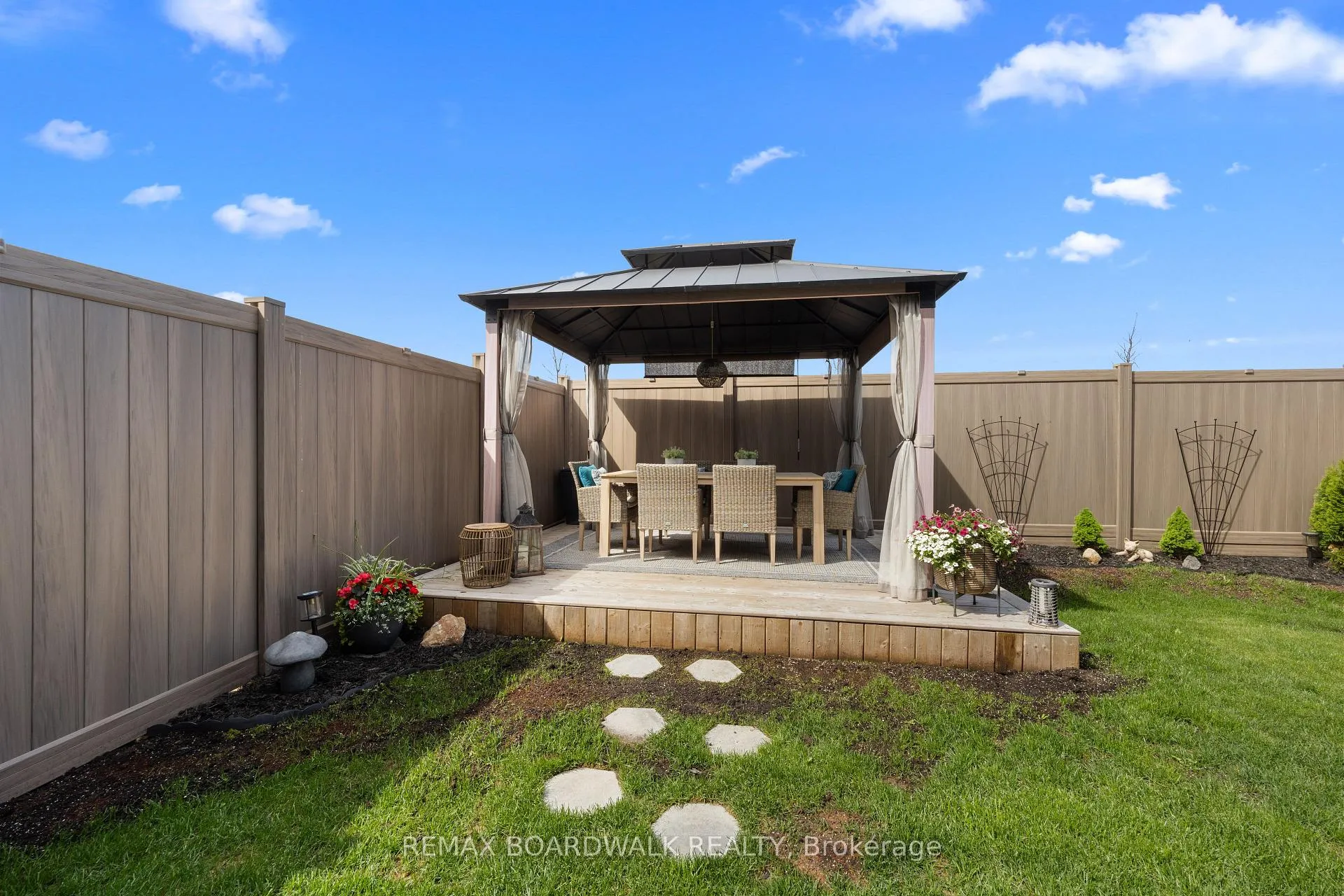 Photo 45 of 332 Finial Way, Ottawa, Barrhaven - Half Moon Bay — HOMEH