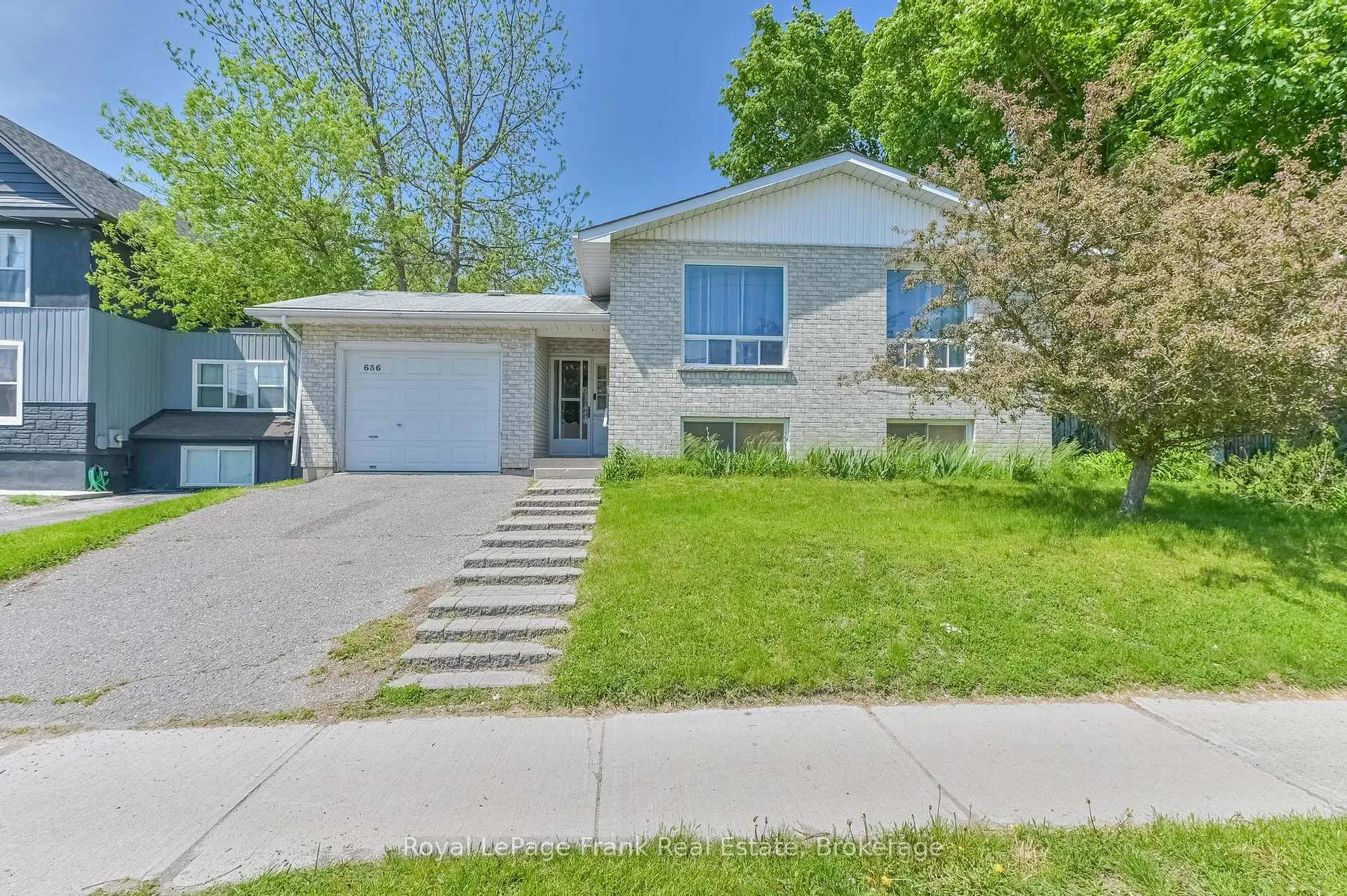 Front of 636 Romaine Street