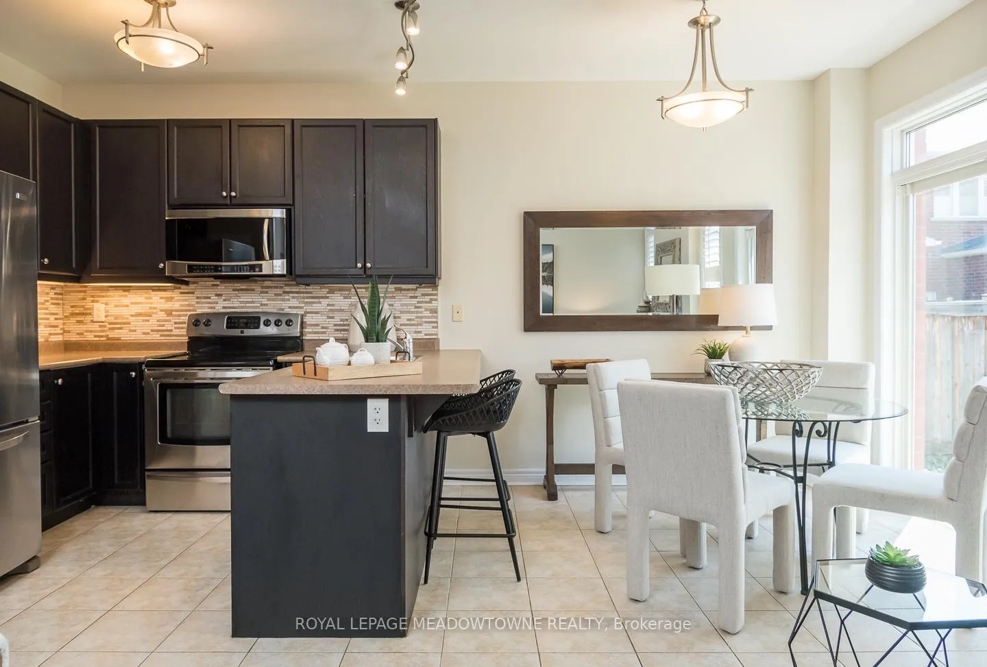 Photo 13 of 496 Savoline Boulevard, Milton, Scott — HOMEH