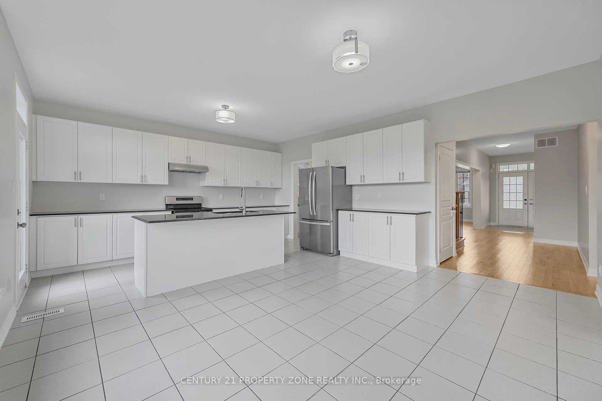 Photo 14 of 919 Green Street, Innisfil, Lefroy — HOMEH